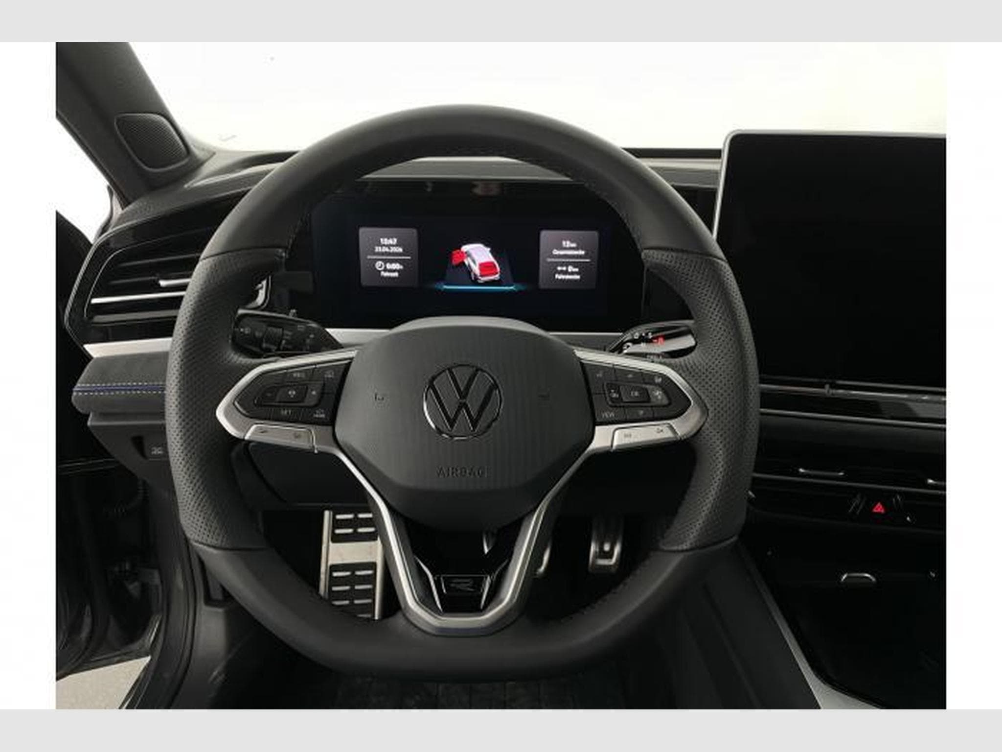 VW Passat Variant R-Line (2026) - Photo 16