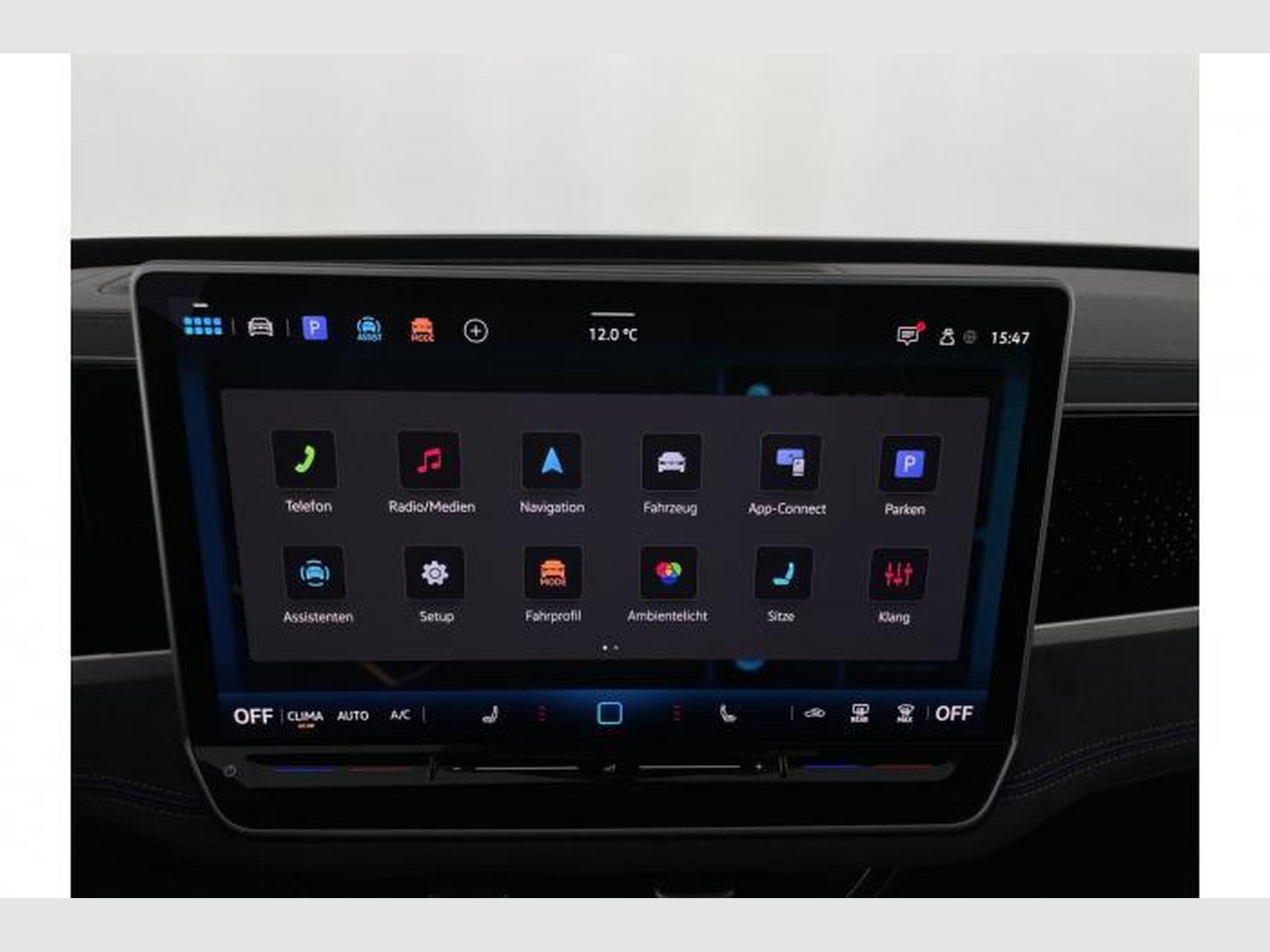 VW Passat Variant R-Line (2026) - Photo 18