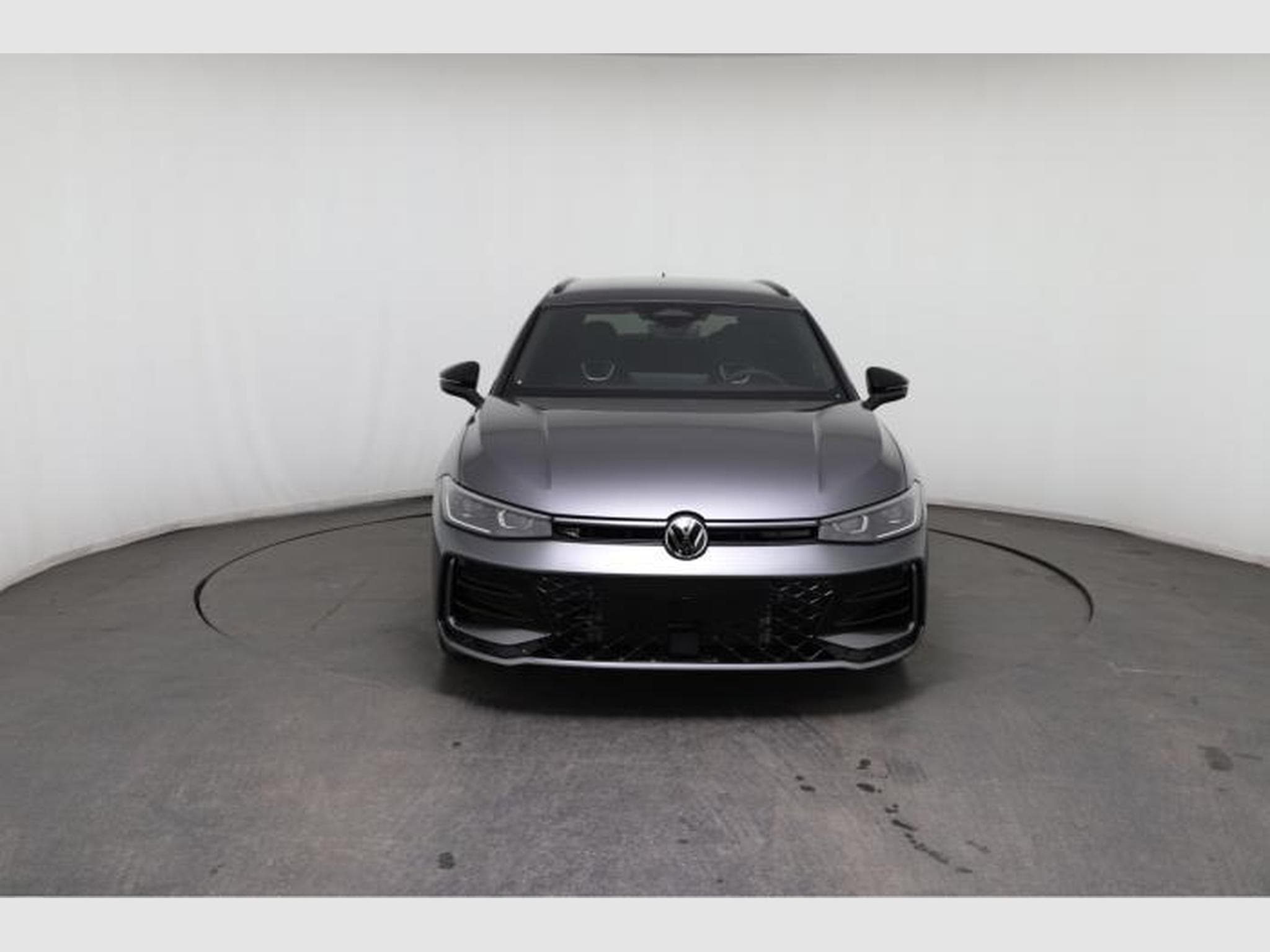 VW Passat Variant R-Line (2026) - Photo 2