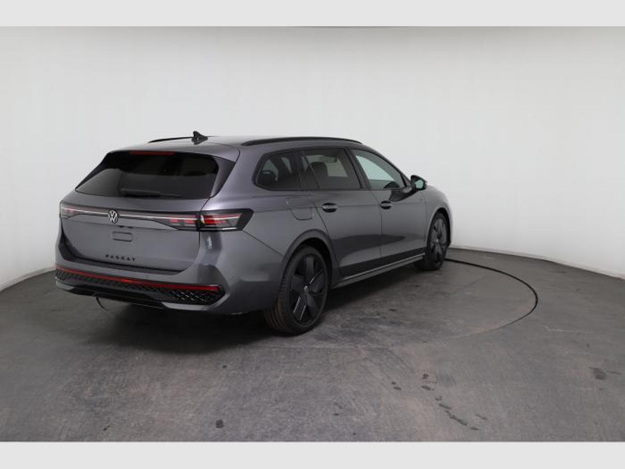 VW Passat Variant R-Line (2026) - Photo 7