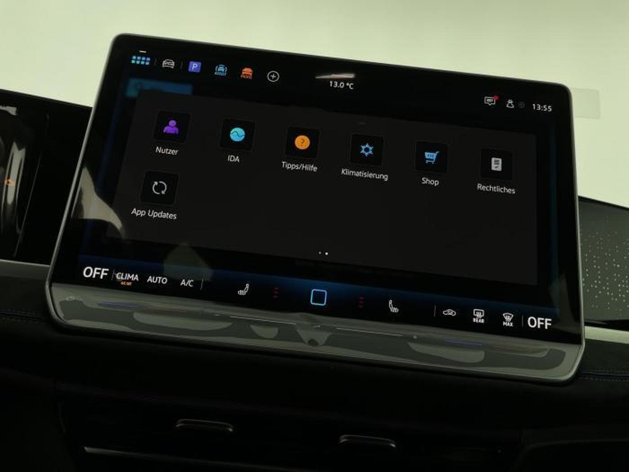 VW Passat Variant R-Line (2026) - Photo 19