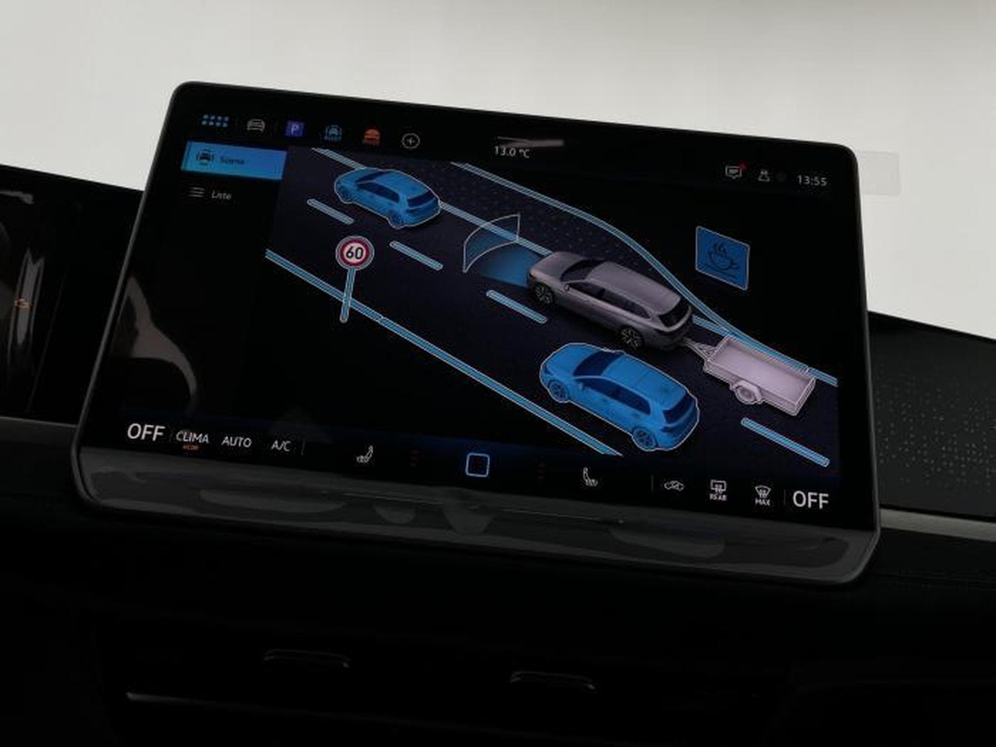 VW Passat Variant R-Line (2026) - Photo 20
