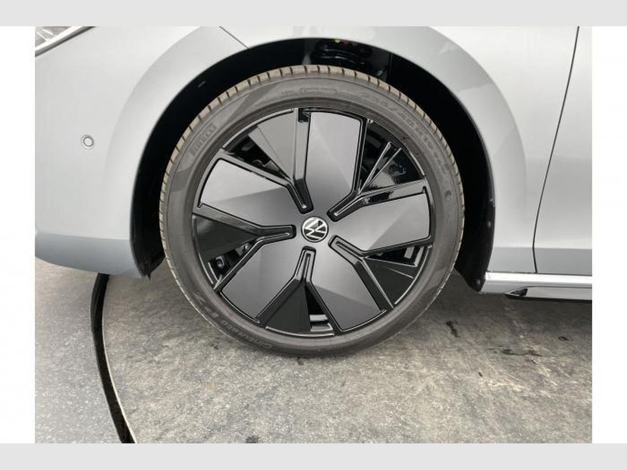 VW Passat Variant R-Line (2026) - Photo 11