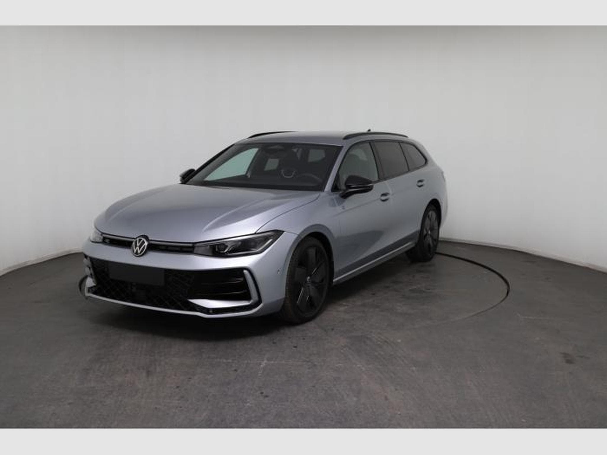 VW Passat Variant R-Line (2026) - Photo 3