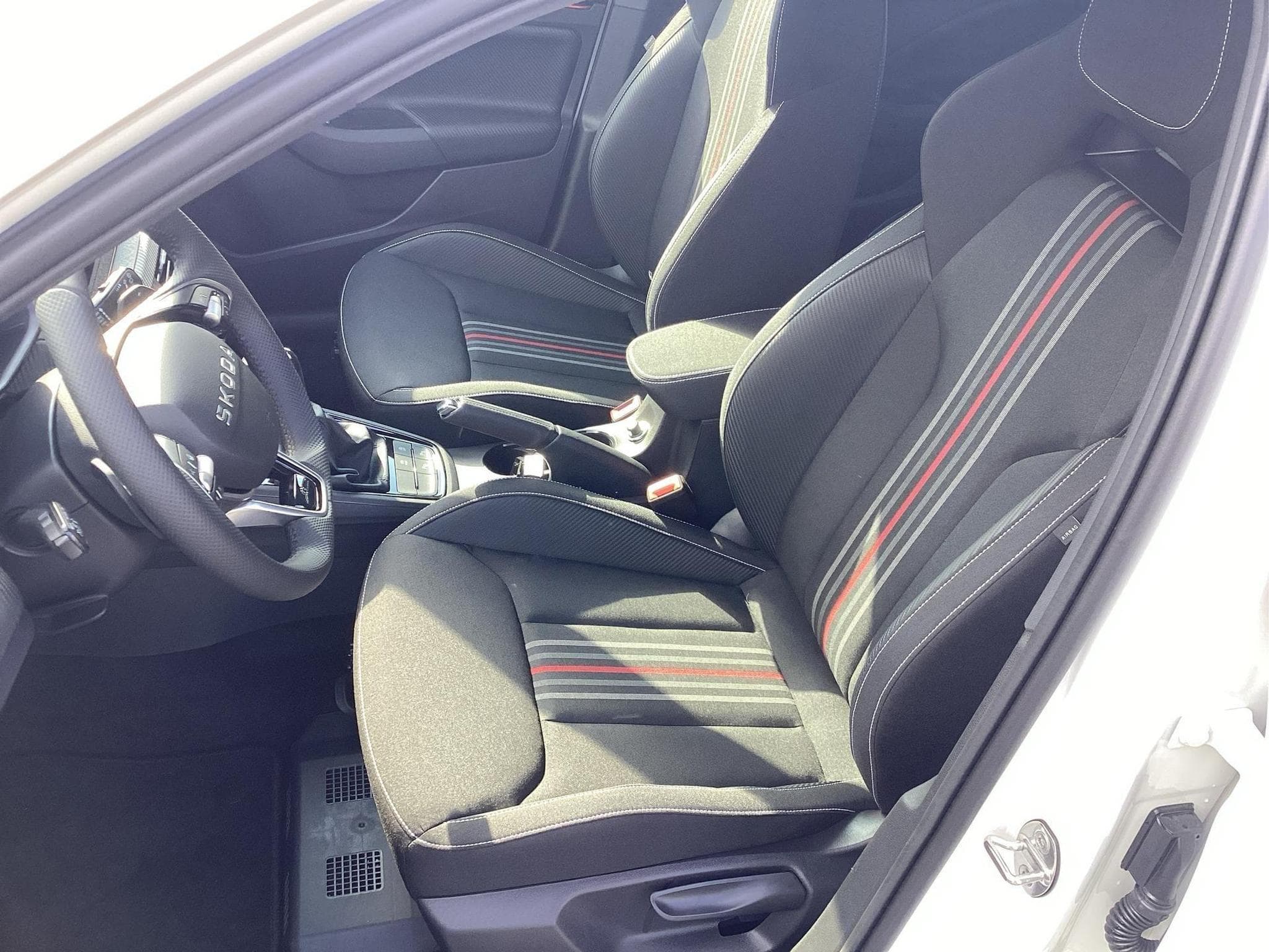 Skoda Scala Monte Carlo (2026) - Foto 14