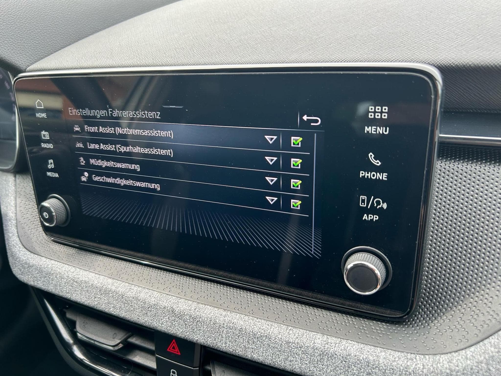 Skoda Scala Selection (2025) - Photo 12