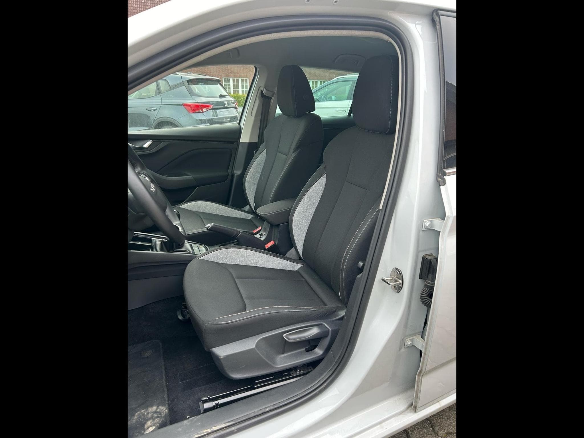 Skoda Scala Selection (2025) - Foto 2