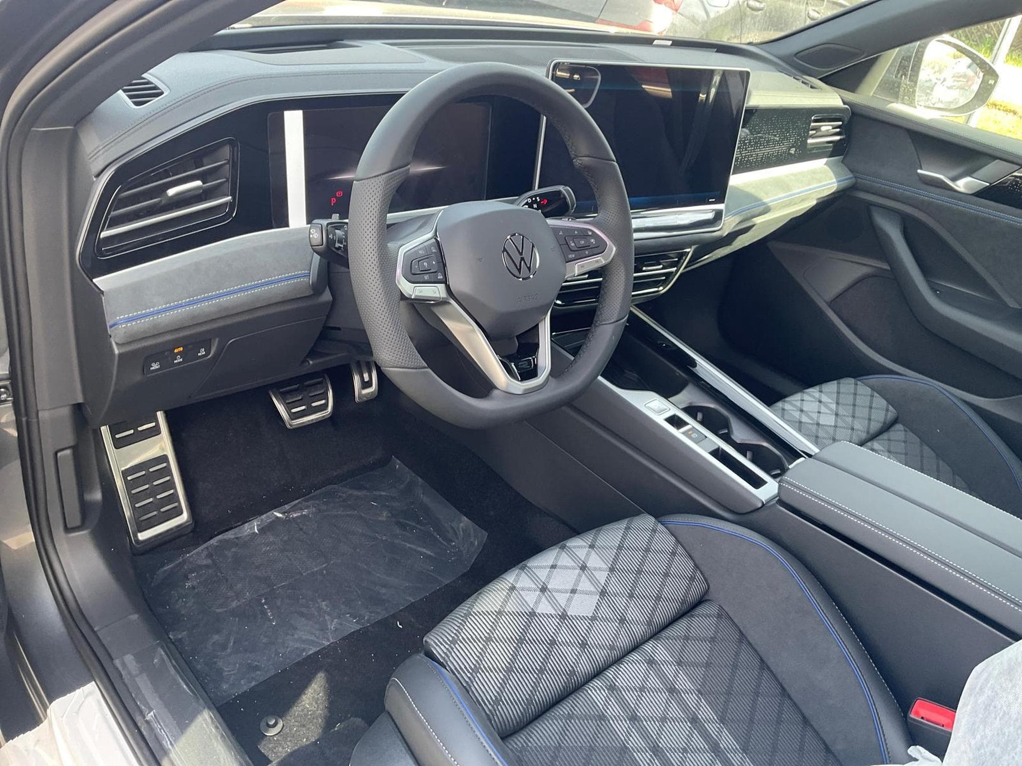 VW Passat Variant 2.0 TDI 142 kW 4Motion R-Line (2026) - Foto 1