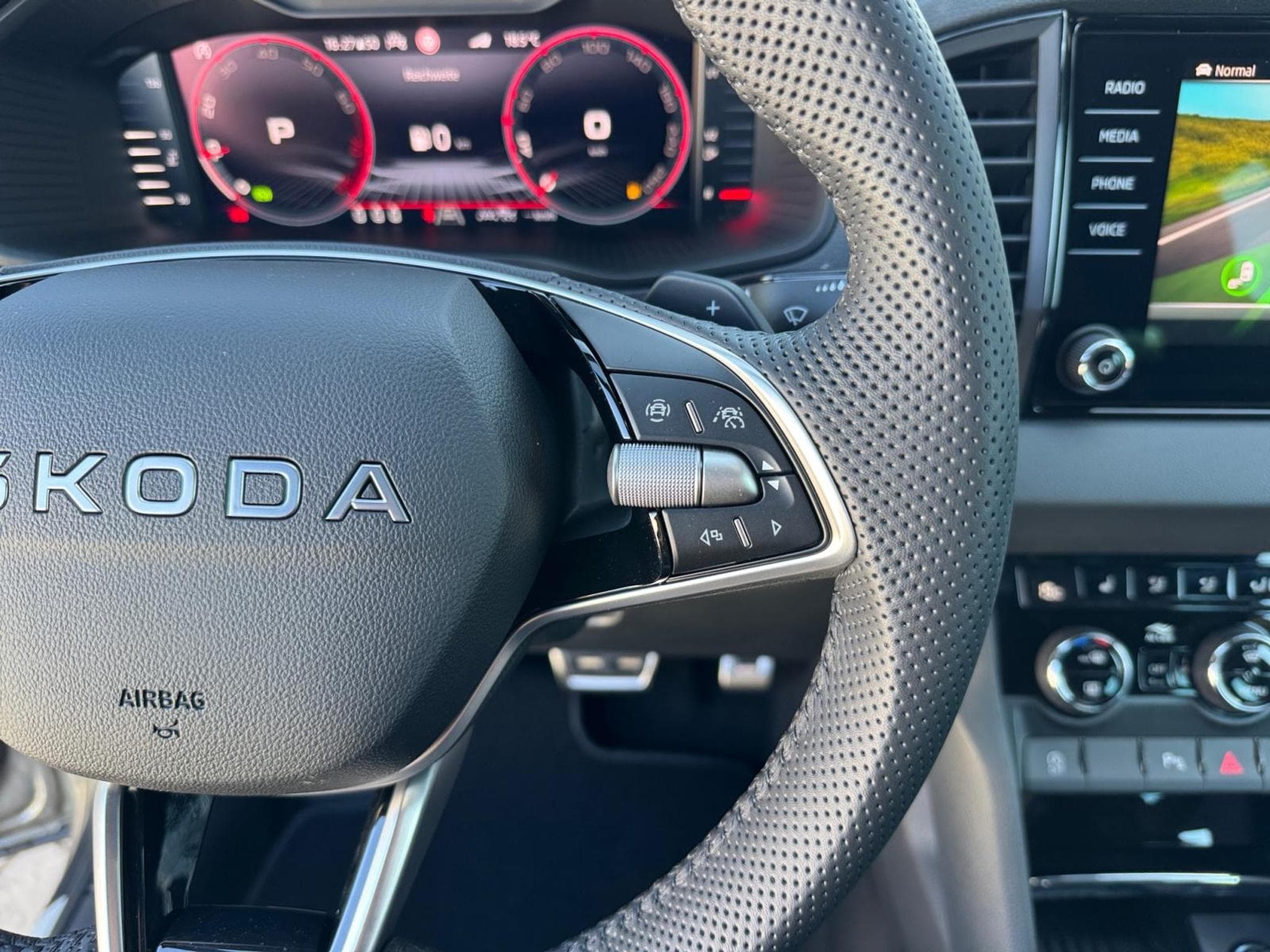 Skoda Karoq Sportline (2026) - Photo 13