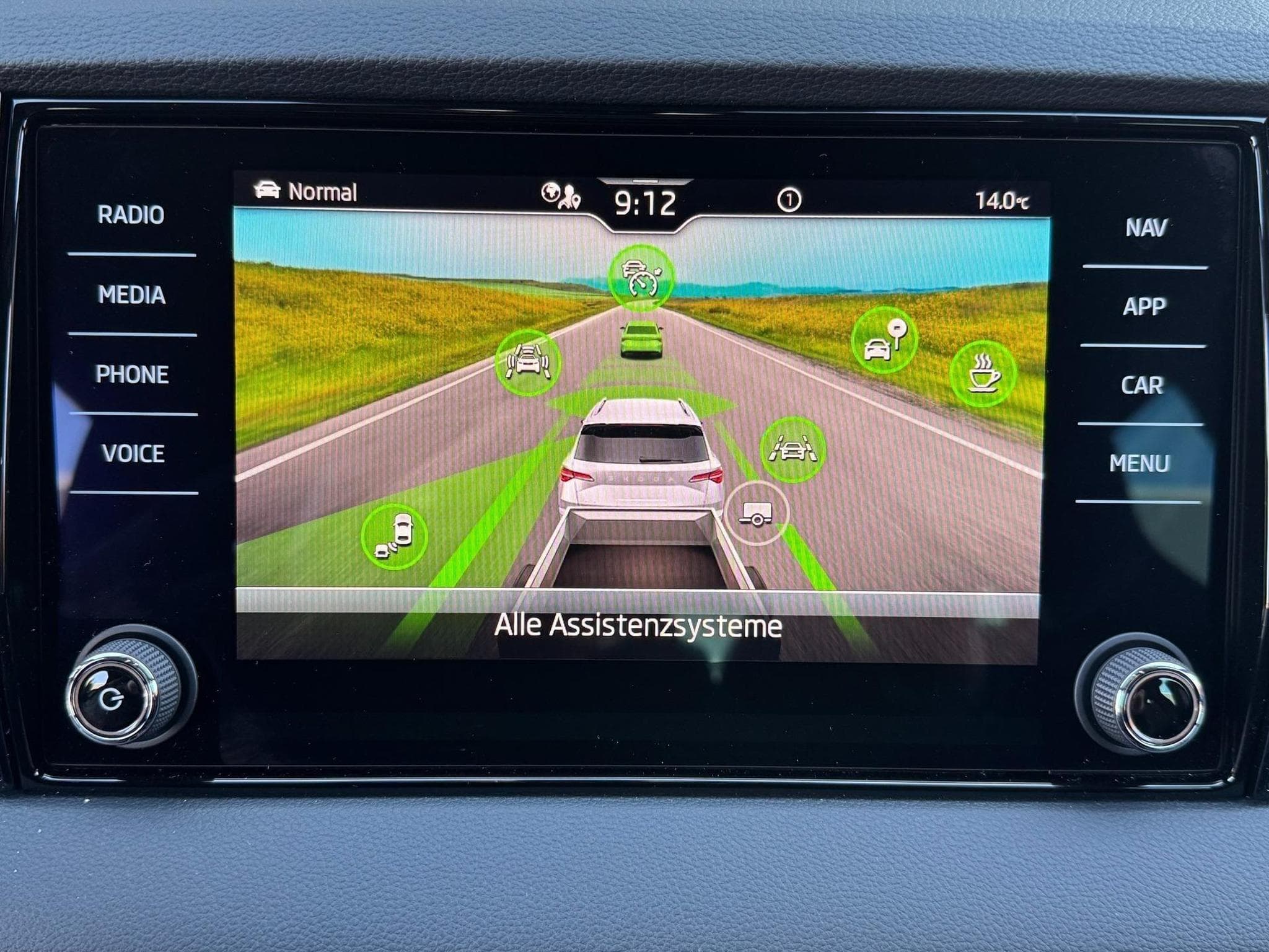 Skoda Karoq Sportline (2026) - Photo 16