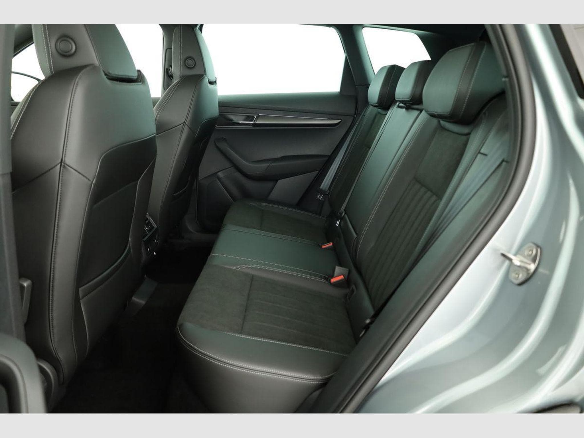 Skoda Karoq Sportline 4x4 (2026) - Foto 11