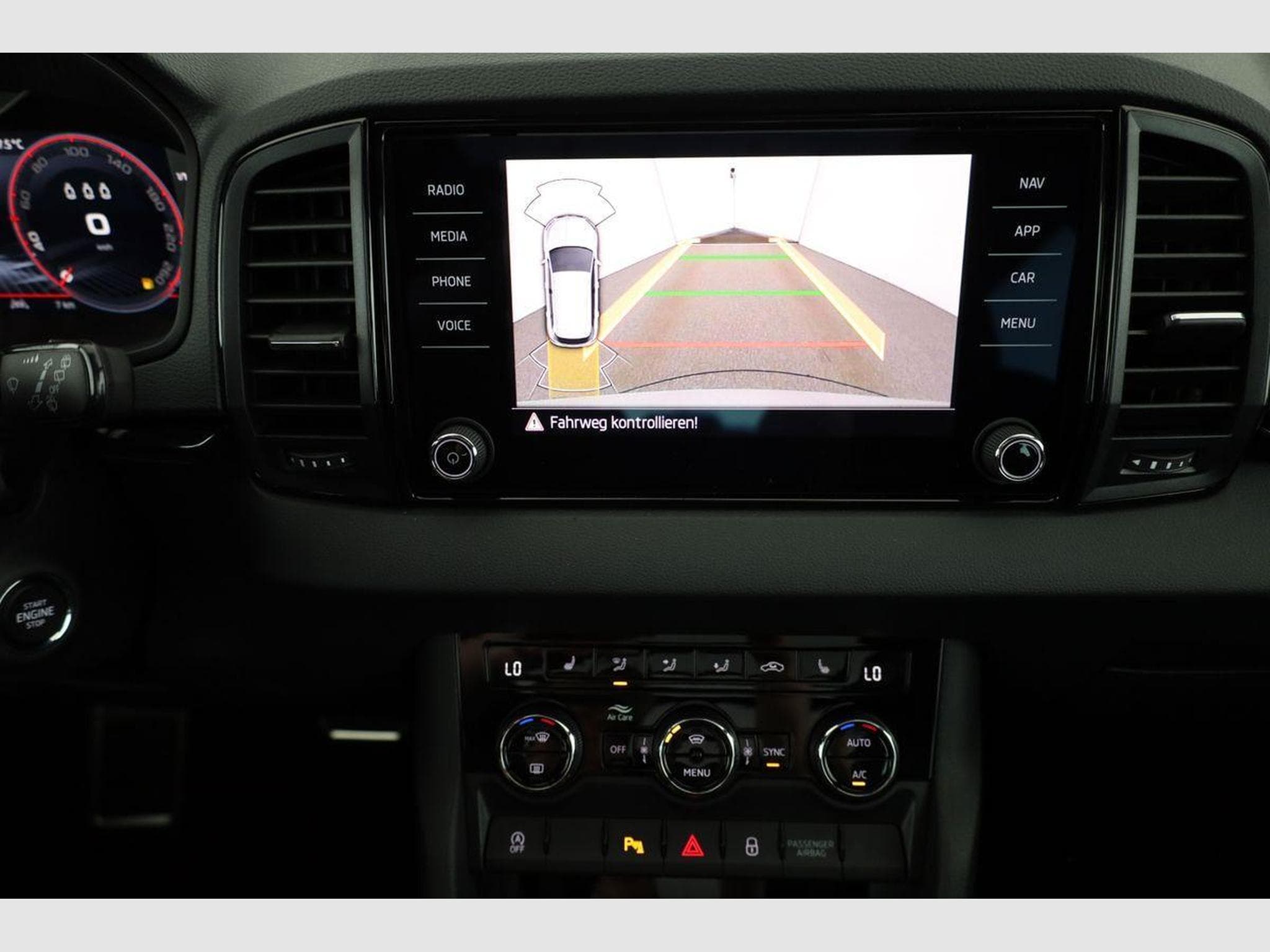 Skoda Karoq Sportline 4x4 (2026) - Foto 6