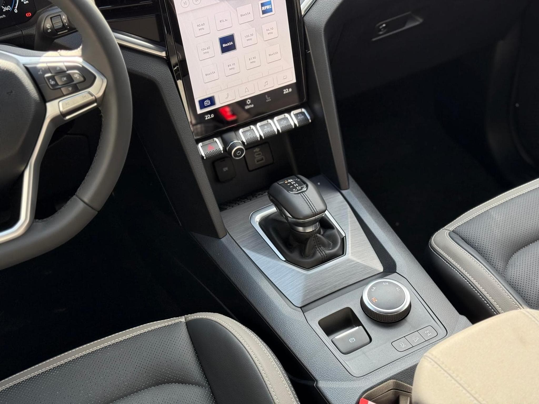 VW Amarok DC Aventura (2025) - Photo 12