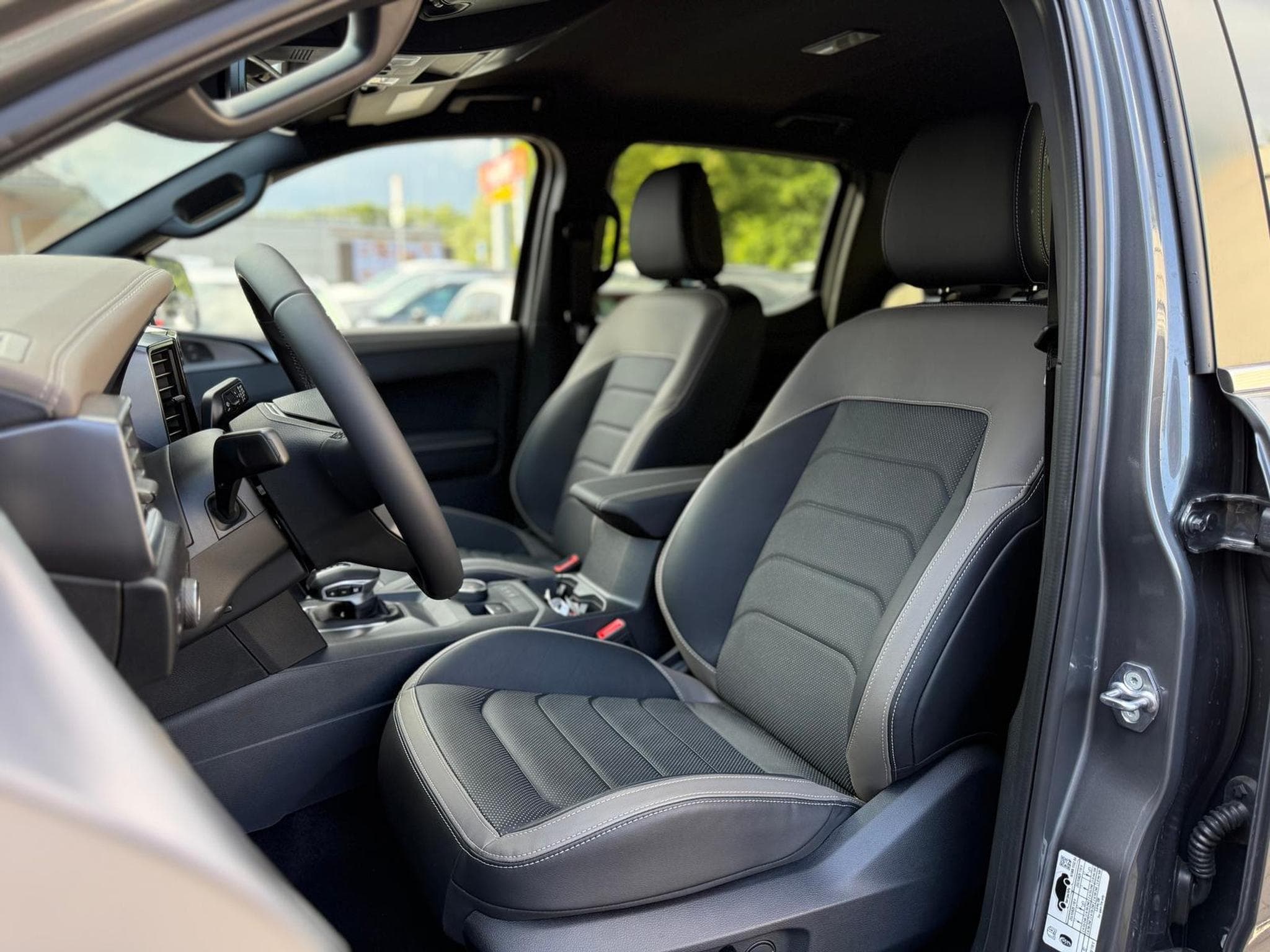VW Amarok DC Aventura (2025) - Photo 8