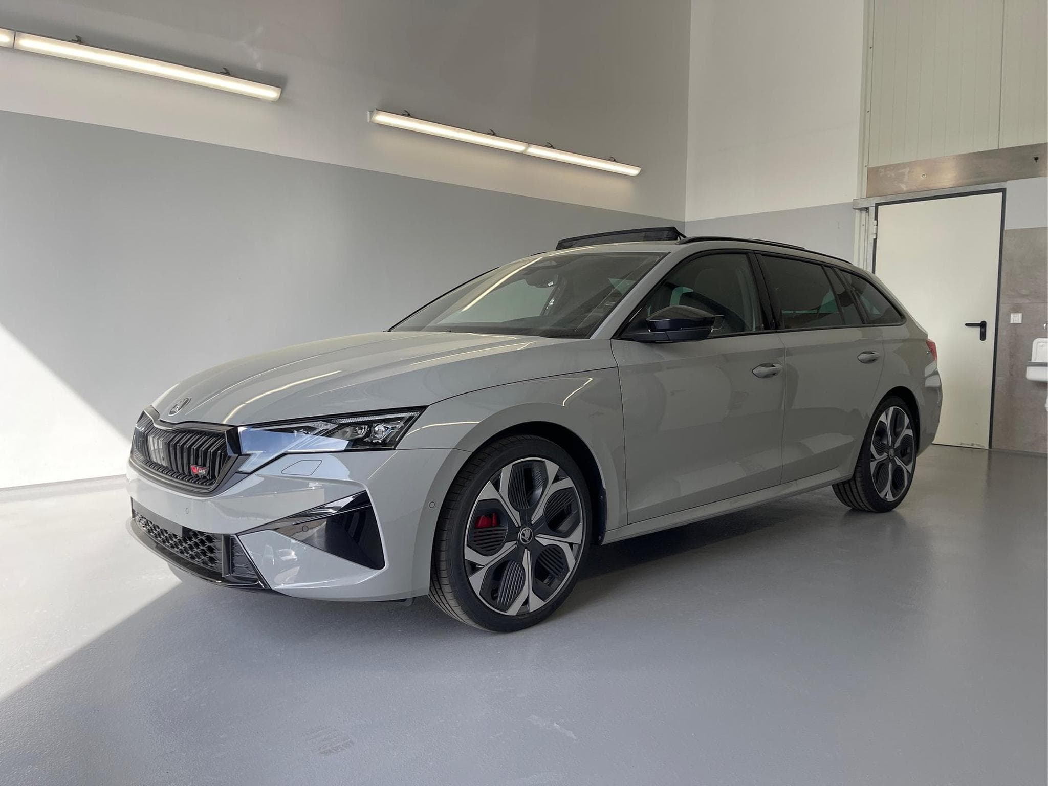 Skoda Octavia RS (2026) - Foto 1