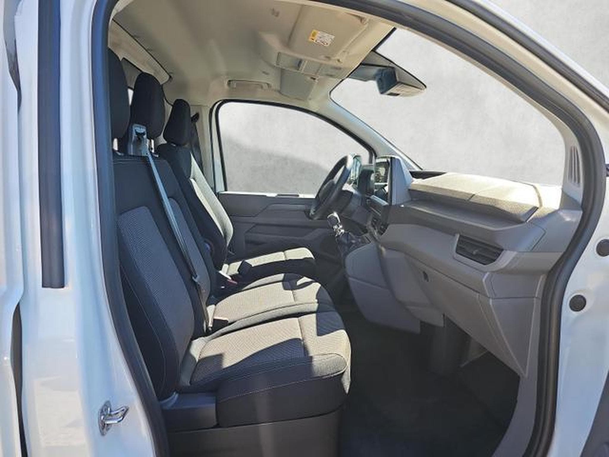 VW T7 Transporter Kaste 2.0 TDI 81 kW KR (2025) - Foto 10