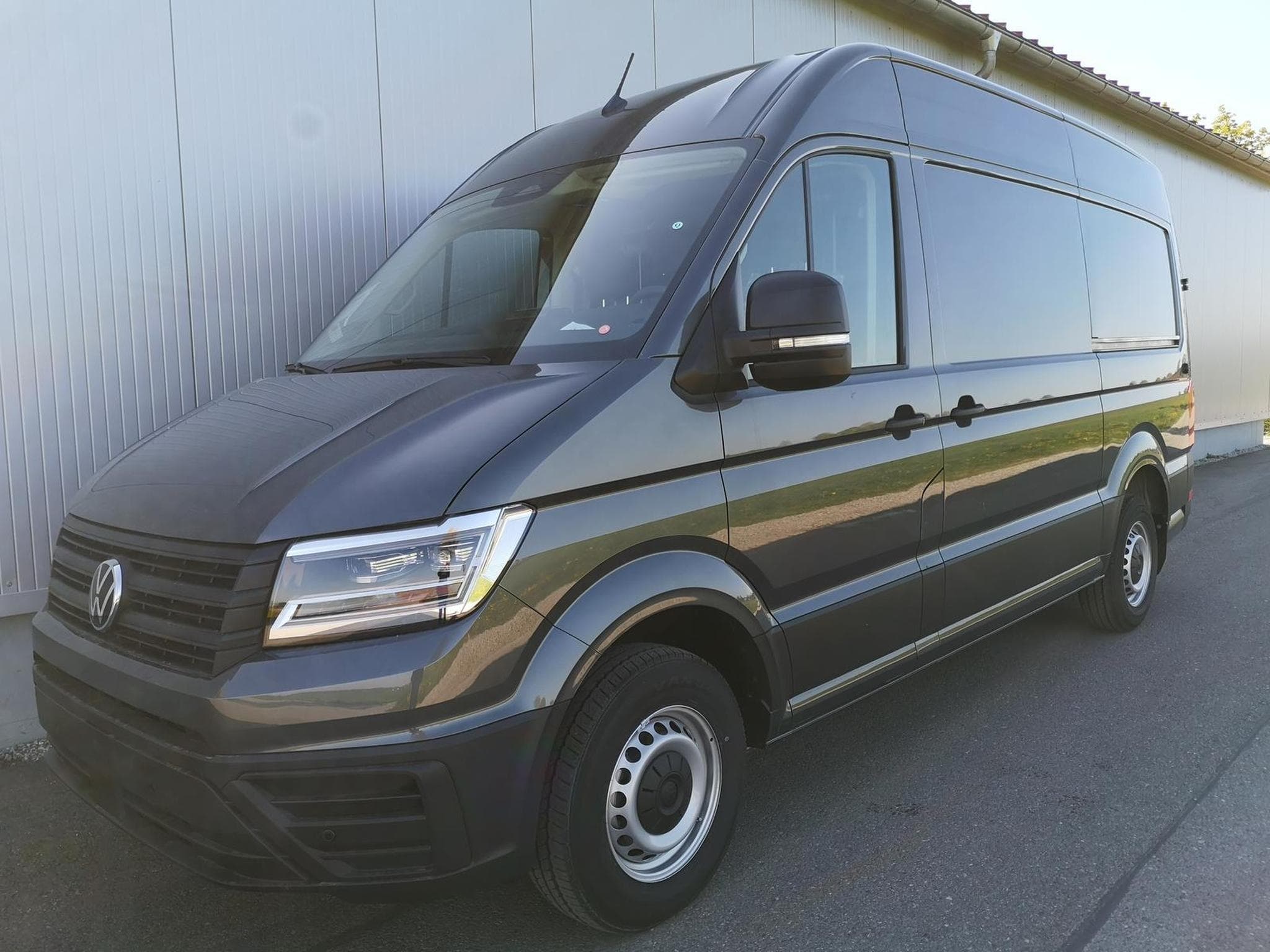 VW Crafter Kasten 35 mittellang Hochdach FWD (2026) - Foto 1