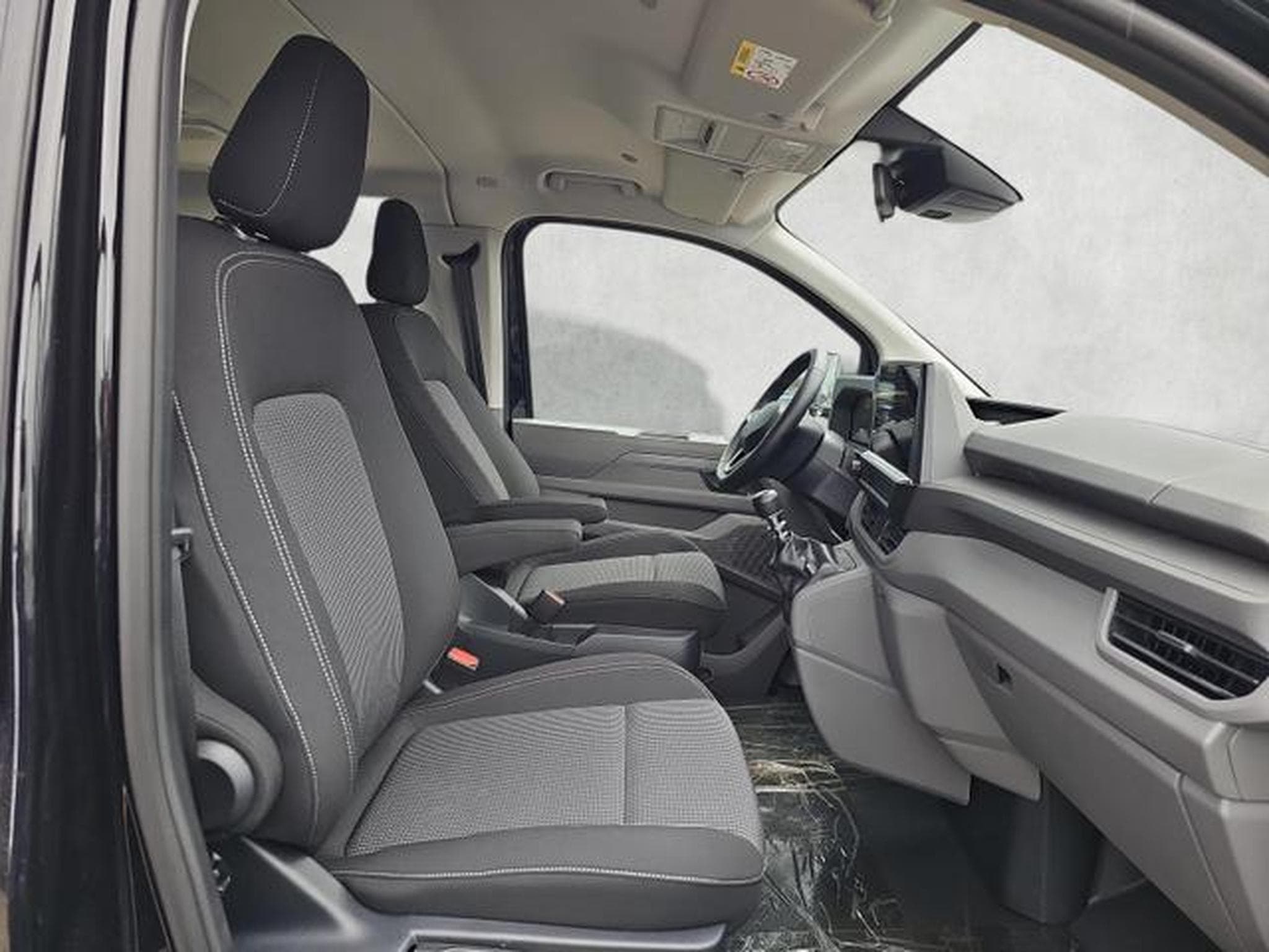 VW T7 2.0 TDI 81 kW LR (2025) - Foto 10