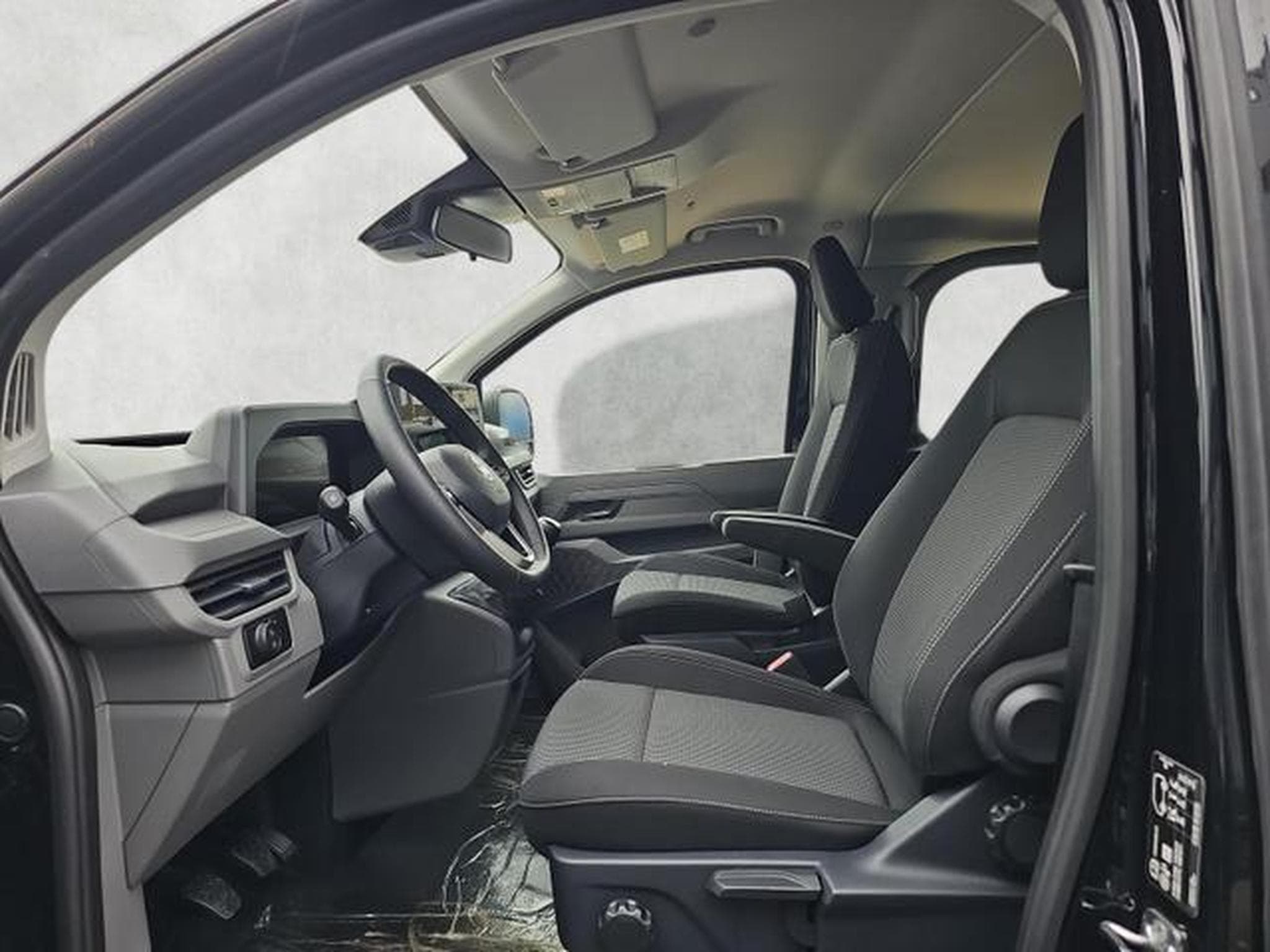VW T7 2.0 TDI 81 kW LR (2025) - Foto 9