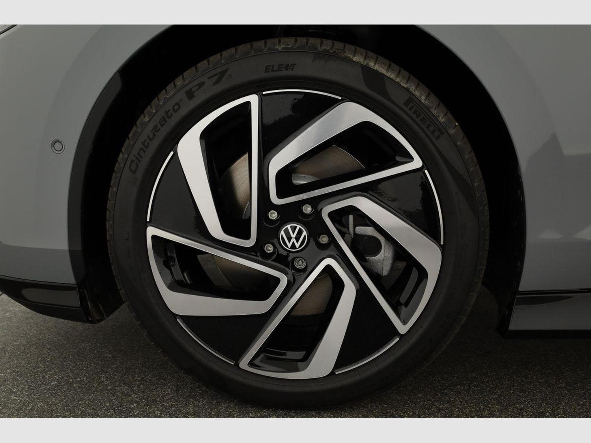 VW ID.7 Kombi Pro S 210 kW (2026) - Photo 13
