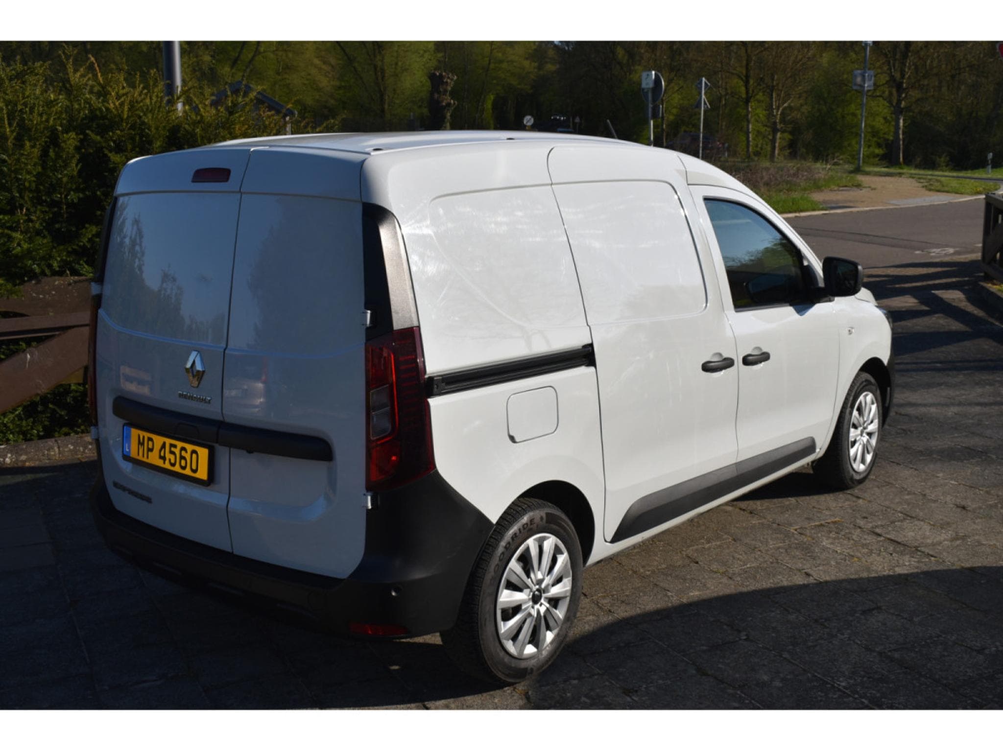 Renault Kangoo Express 1,5 DCi 95 Airco Navi (2022) - Photo 4