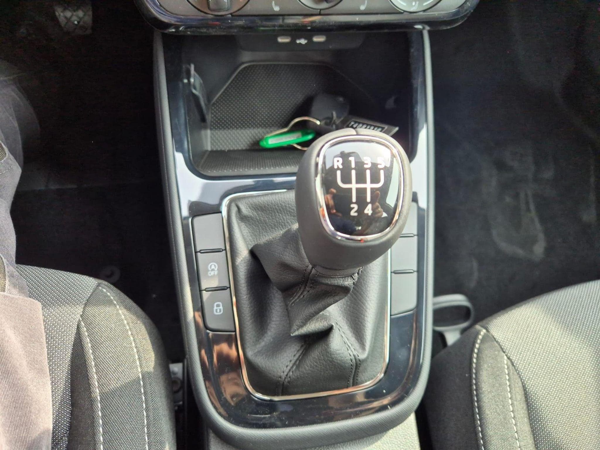 Skoda Fabia 1.0 TSI 95PS (2026) - Foto 22