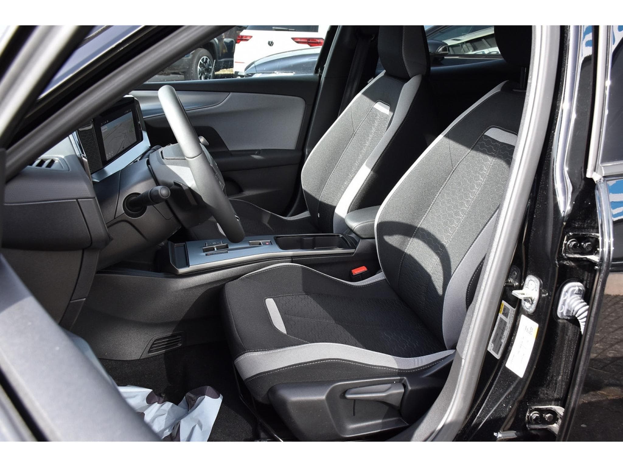 Opel Mokka 1.2 Turbo MHEV 145 Edition e-DCT6 ACC SIDE GPS CAM 1° MAIN (2025) - Photo 6
