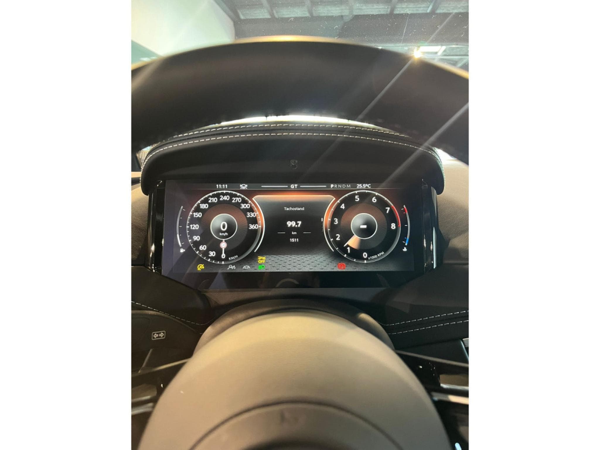 Aston-Martin DB12 COUPE/V8/BLACK ON BLACK/ B&W/360°/SEAT VENT/ (2025) - Photo 10