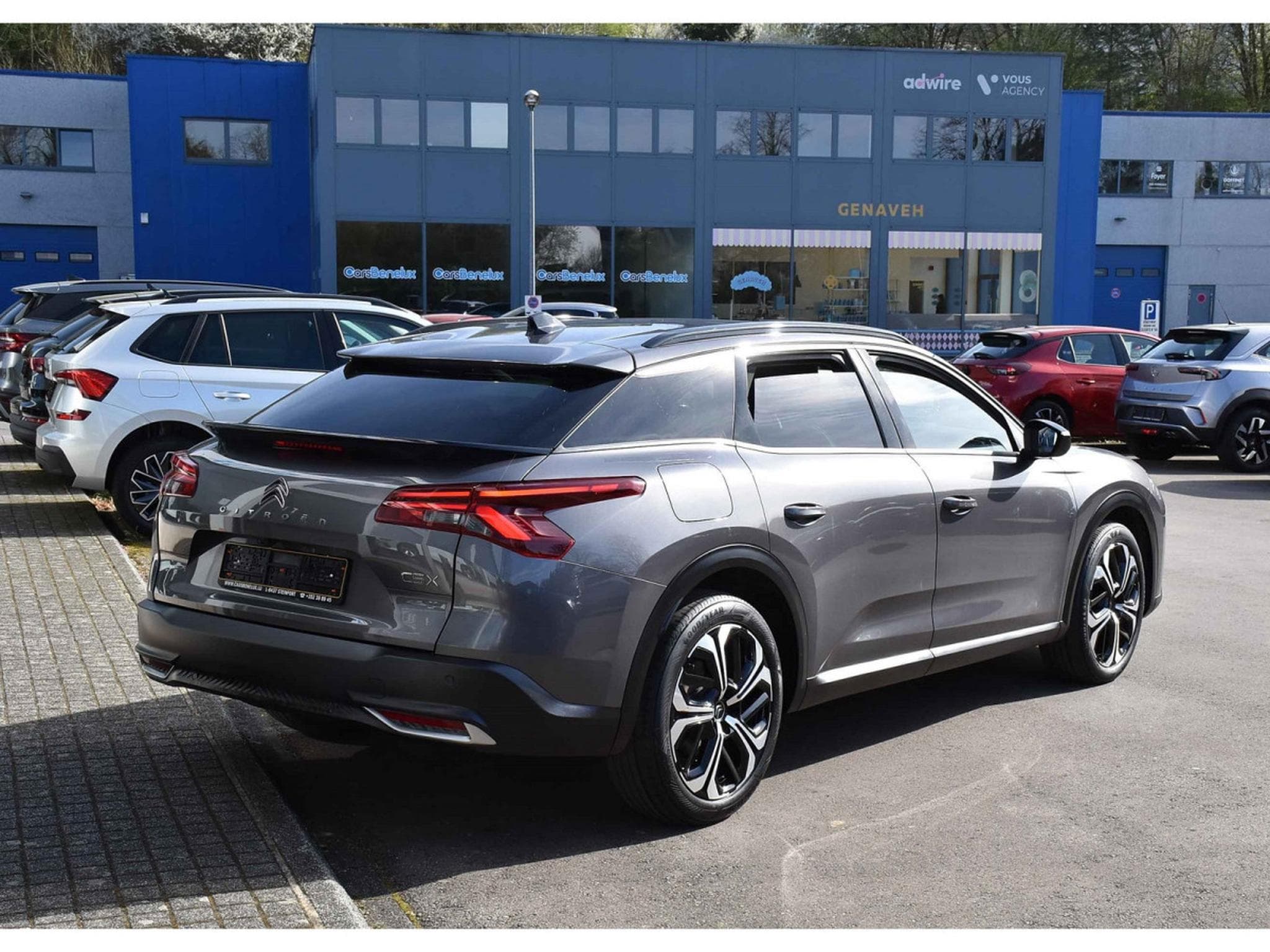 Citroën C5 X 1.2 PureTech PLUS EAT8 CUIR MEMO VENT ACC HUD LANE 1° MAIN (2024) - Photo 4
