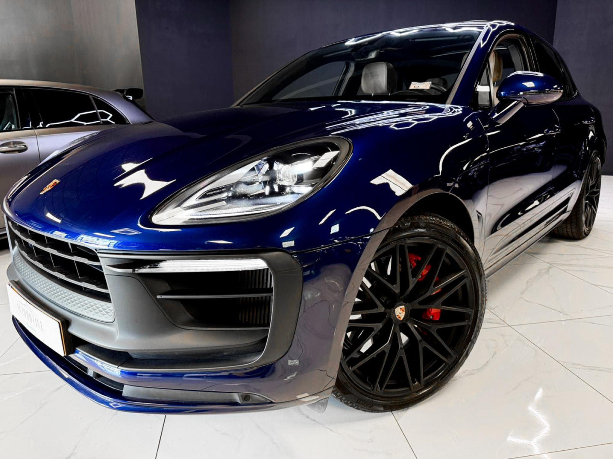 Porsche Macan III GTS (2023) - Photo 10