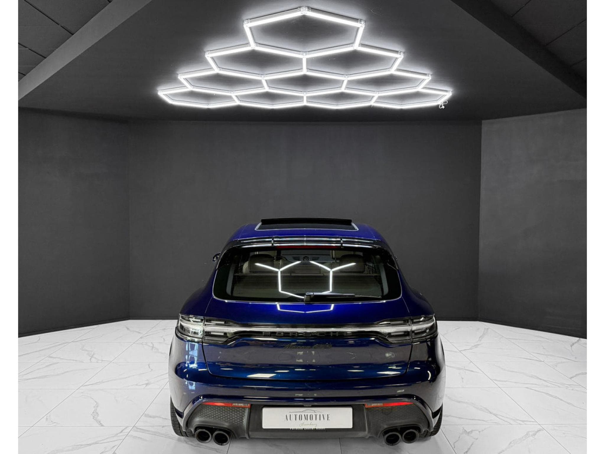 Porsche Macan III GTS (2023) - Photo 4