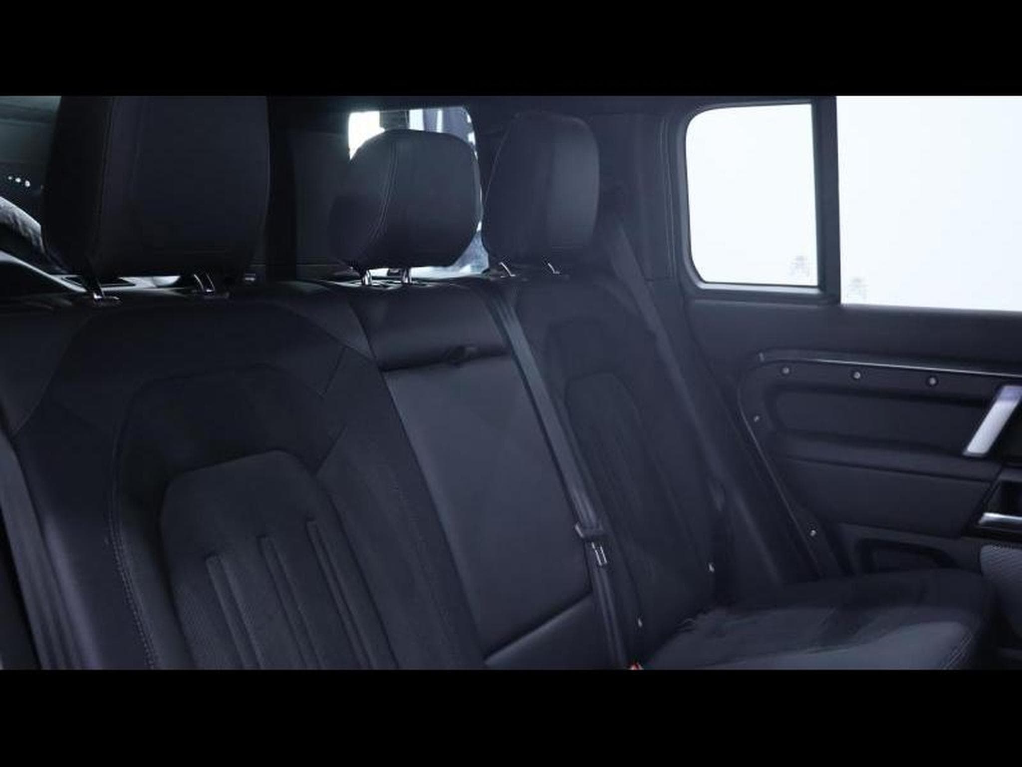 Land-Rover Defender 110 P525 V8 AWD Auto (2023) - Photo 14