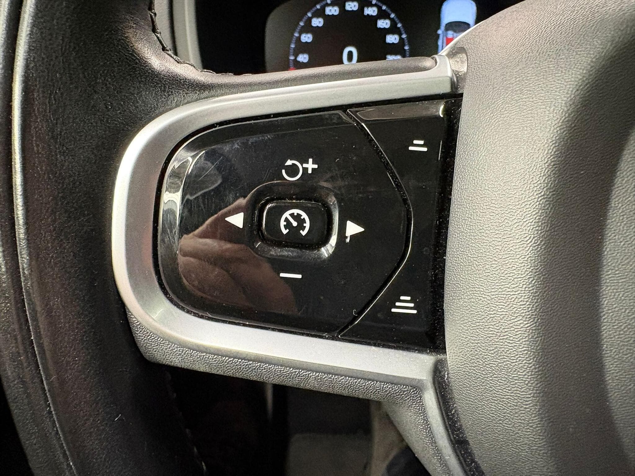 Volvo XC90 B5 PLUS BRIGHT (2022) - Photo 9