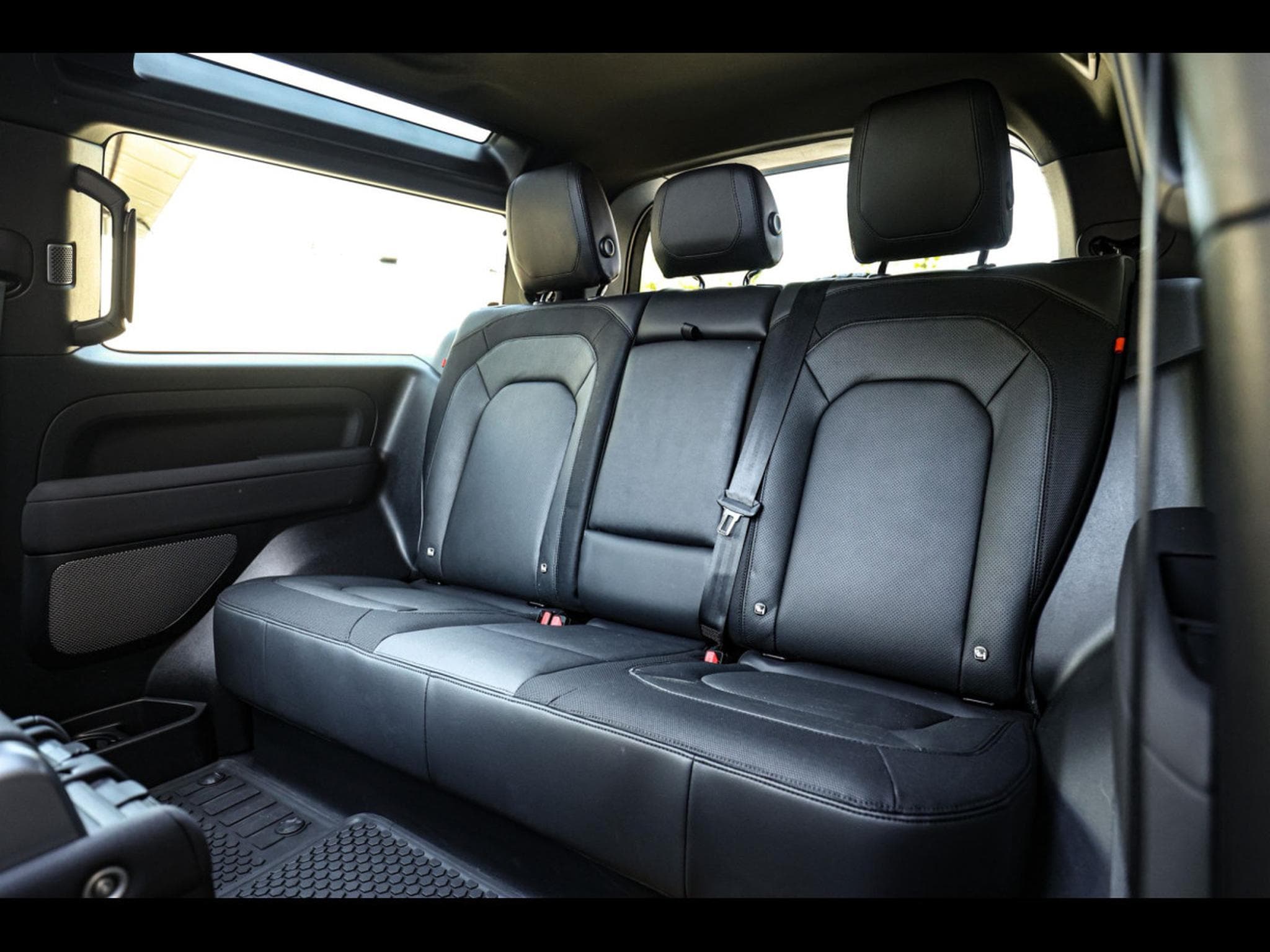 Land-Rover Defender 90 D200 X-DYNAMIC S AUTO - GONDWANA STONE GLOSS (2022) - Photo 13
