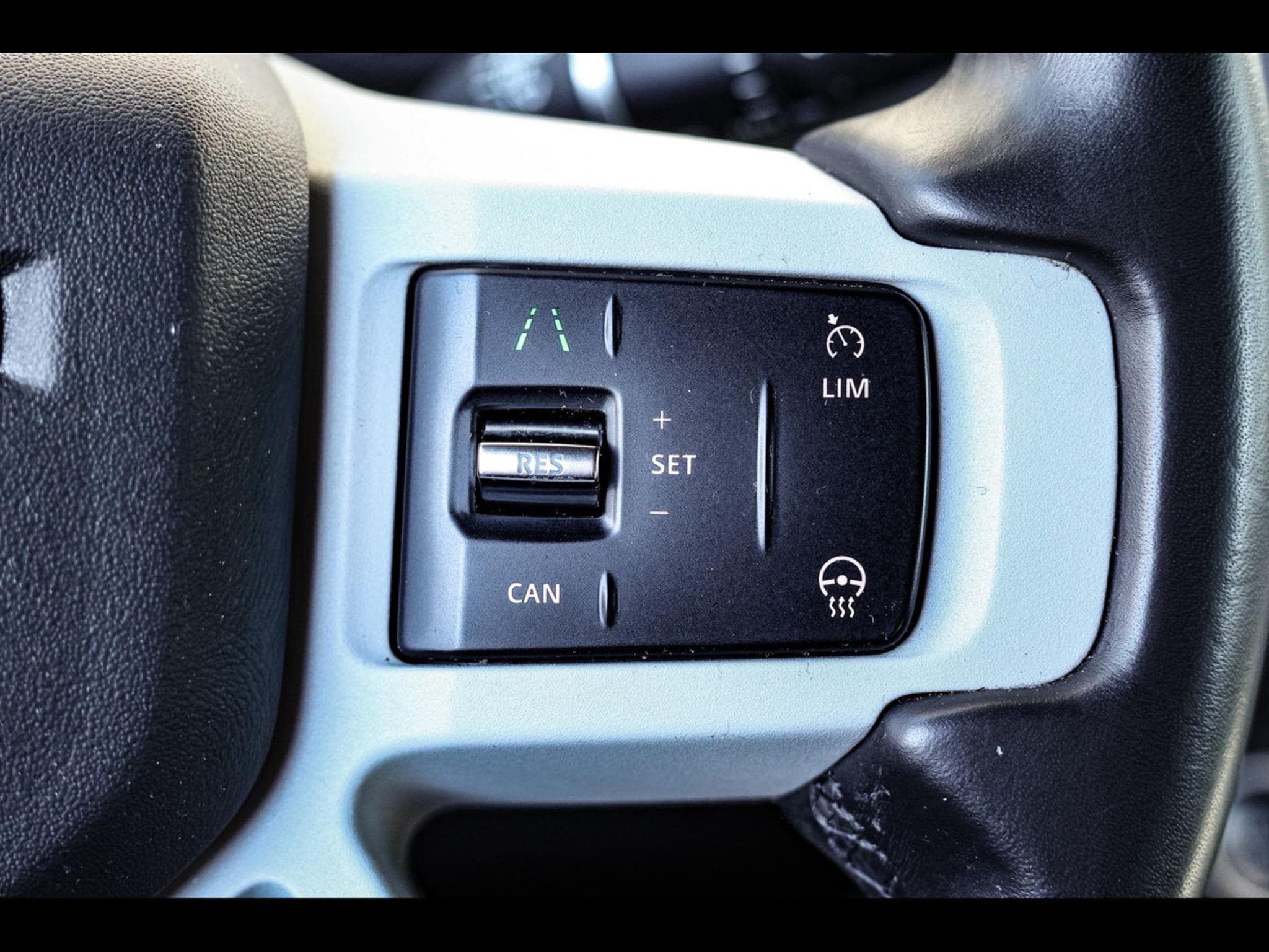Land-Rover Defender 90 D200 X-DYNAMIC S AUTO - GONDWANA STONE GLOSS (2022) - Photo 23