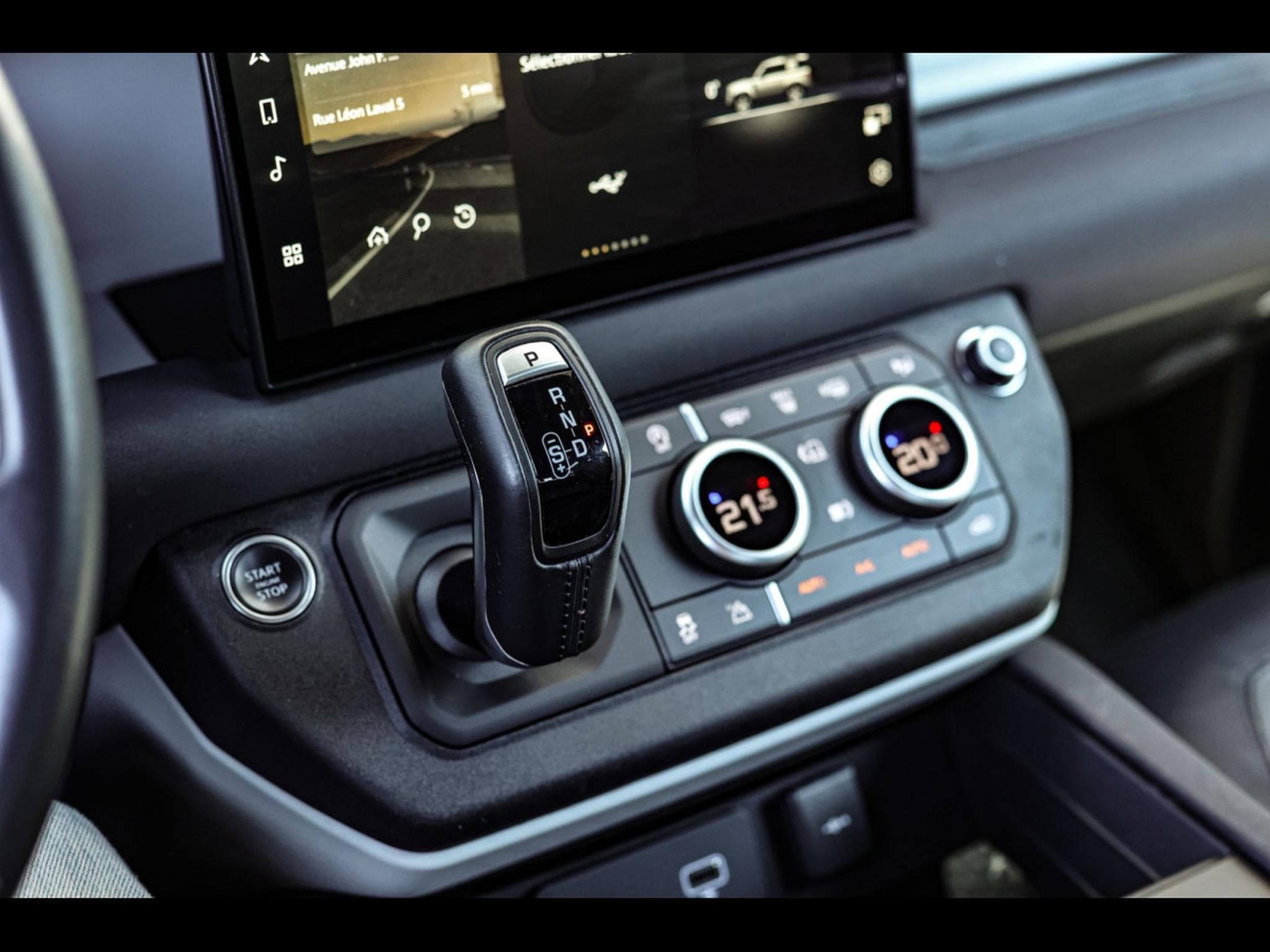 Land-Rover Defender 90 D200 X-DYNAMIC S AUTO - GONDWANA STONE GLOSS (2022) - Photo 25