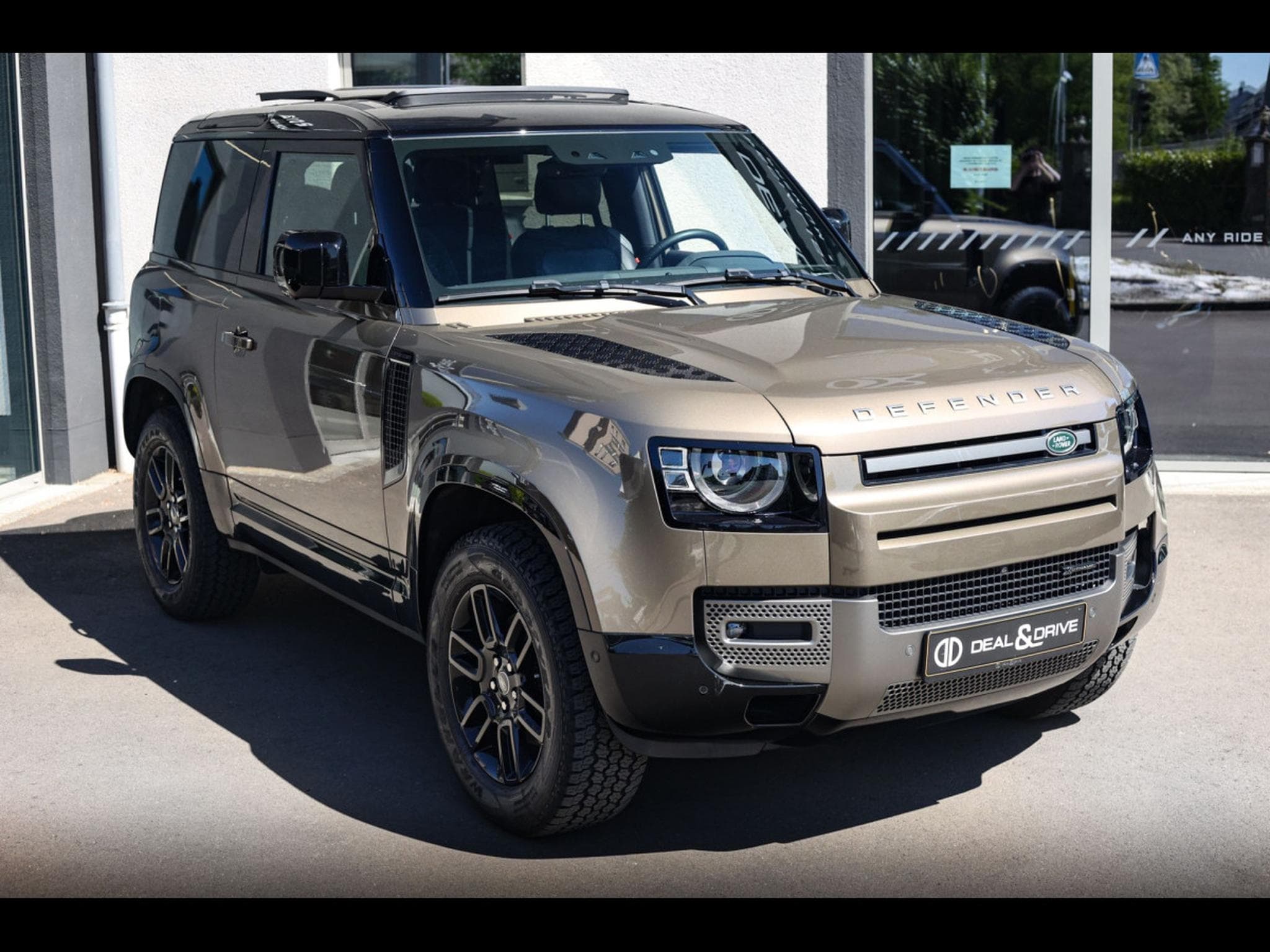 Land-Rover Defender 90 D200 X-DYNAMIC S AUTO - GONDWANA STONE GLOSS (2022) - Photo 6
