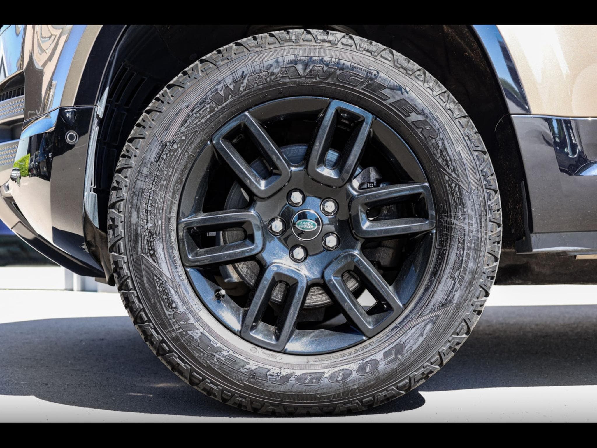 Land-Rover Defender 90 D200 X-DYNAMIC S AUTO - GONDWANA STONE GLOSS (2022) - Photo 8