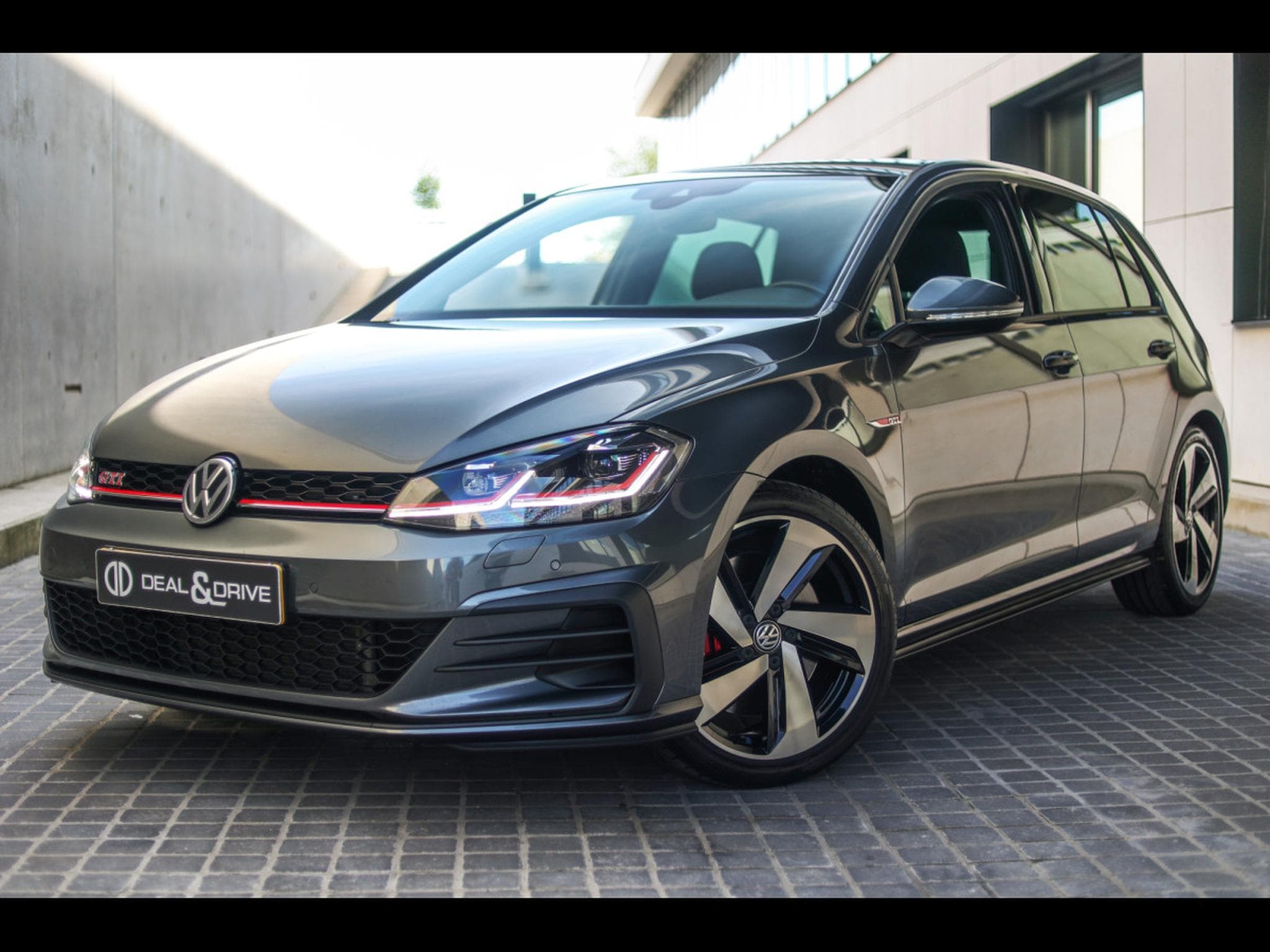 VW Golf 2.0 TSI GTI PERFORMANCE DSG7 – PACK BUSINESS PREMIUM - INDIU (2020) - Photo 1