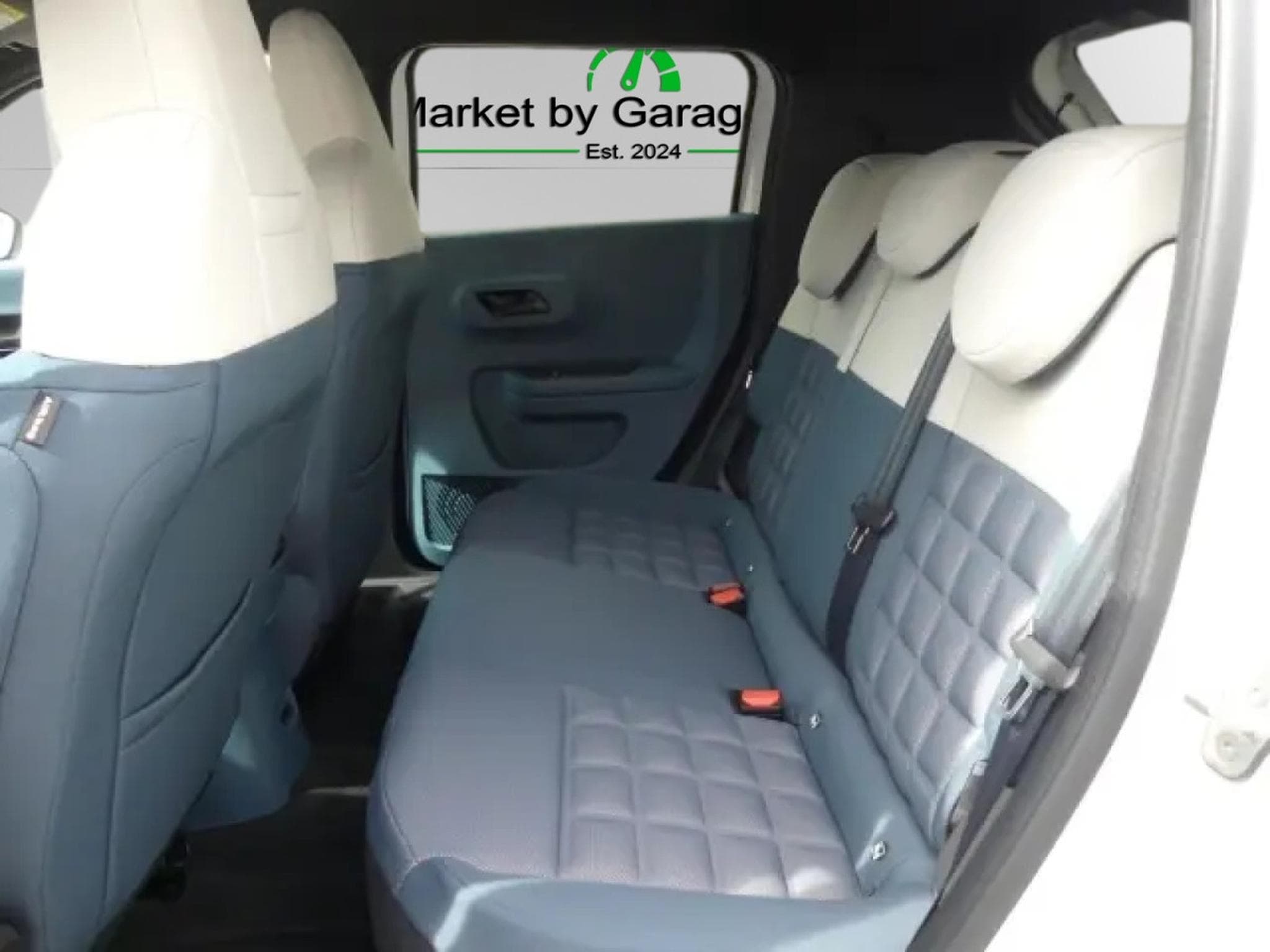 Fiat Grande Panda HYBRID LA PRIMA 1.2 (2026) - Photo 11