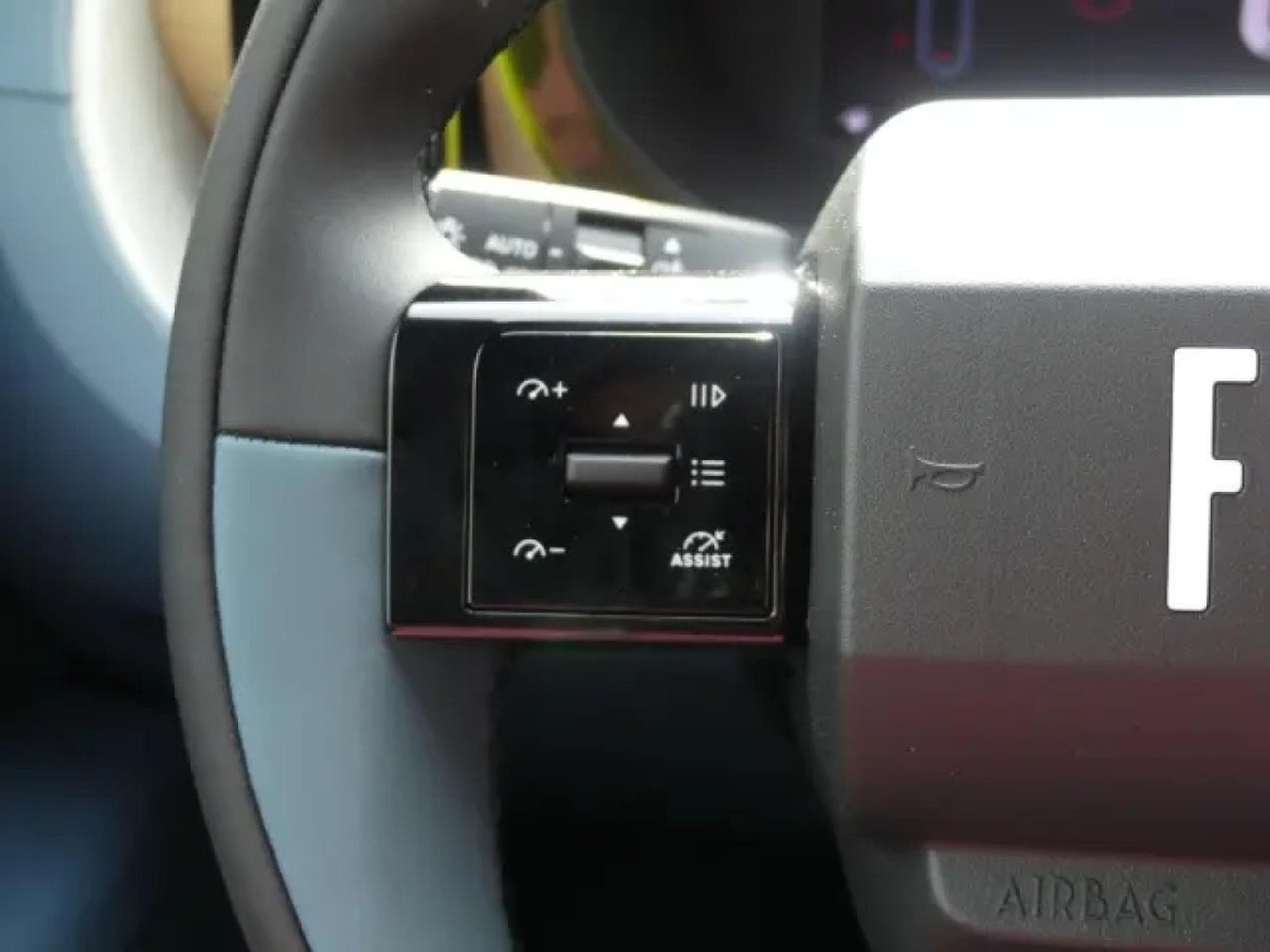 Fiat Grande Panda HYBRID LA PRIMA 1.2 (2026) - Photo 13
