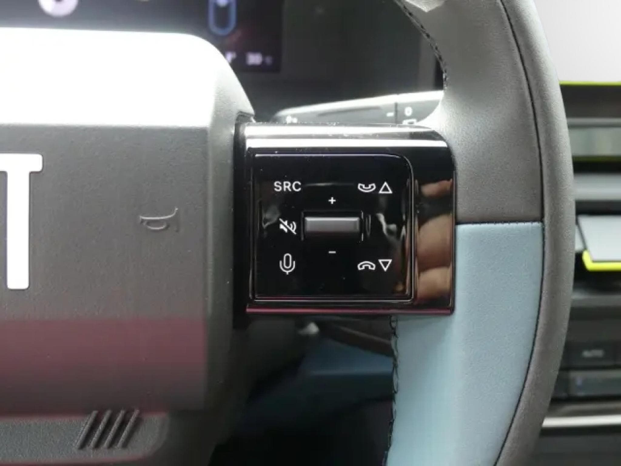 Fiat Grande Panda HYBRID LA PRIMA 1.2 (2026) - Photo 14