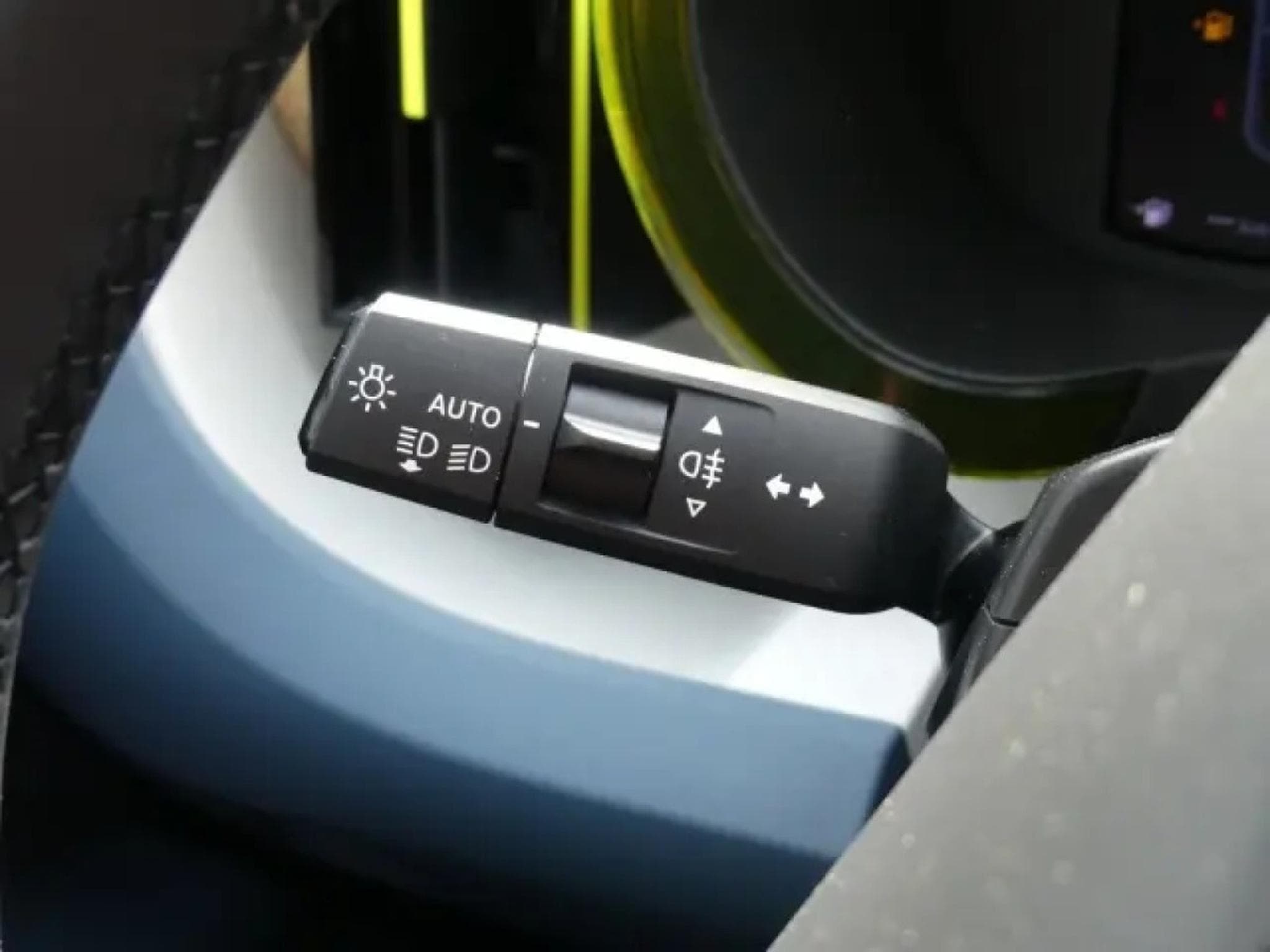Fiat Grande Panda HYBRID LA PRIMA 1.2 (2026) - Photo 15