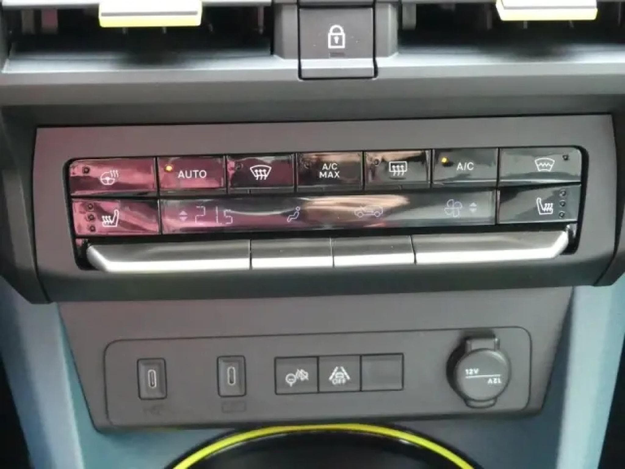 Fiat Grande Panda HYBRID LA PRIMA 1.2 (2026) - Photo 21