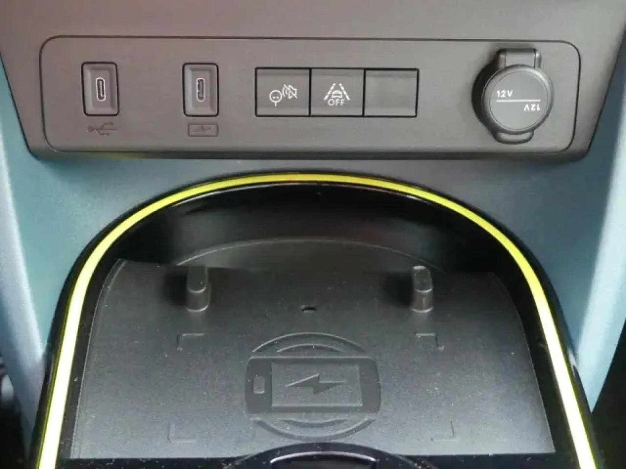 Fiat Grande Panda HYBRID LA PRIMA 1.2 (2026) - Photo 22