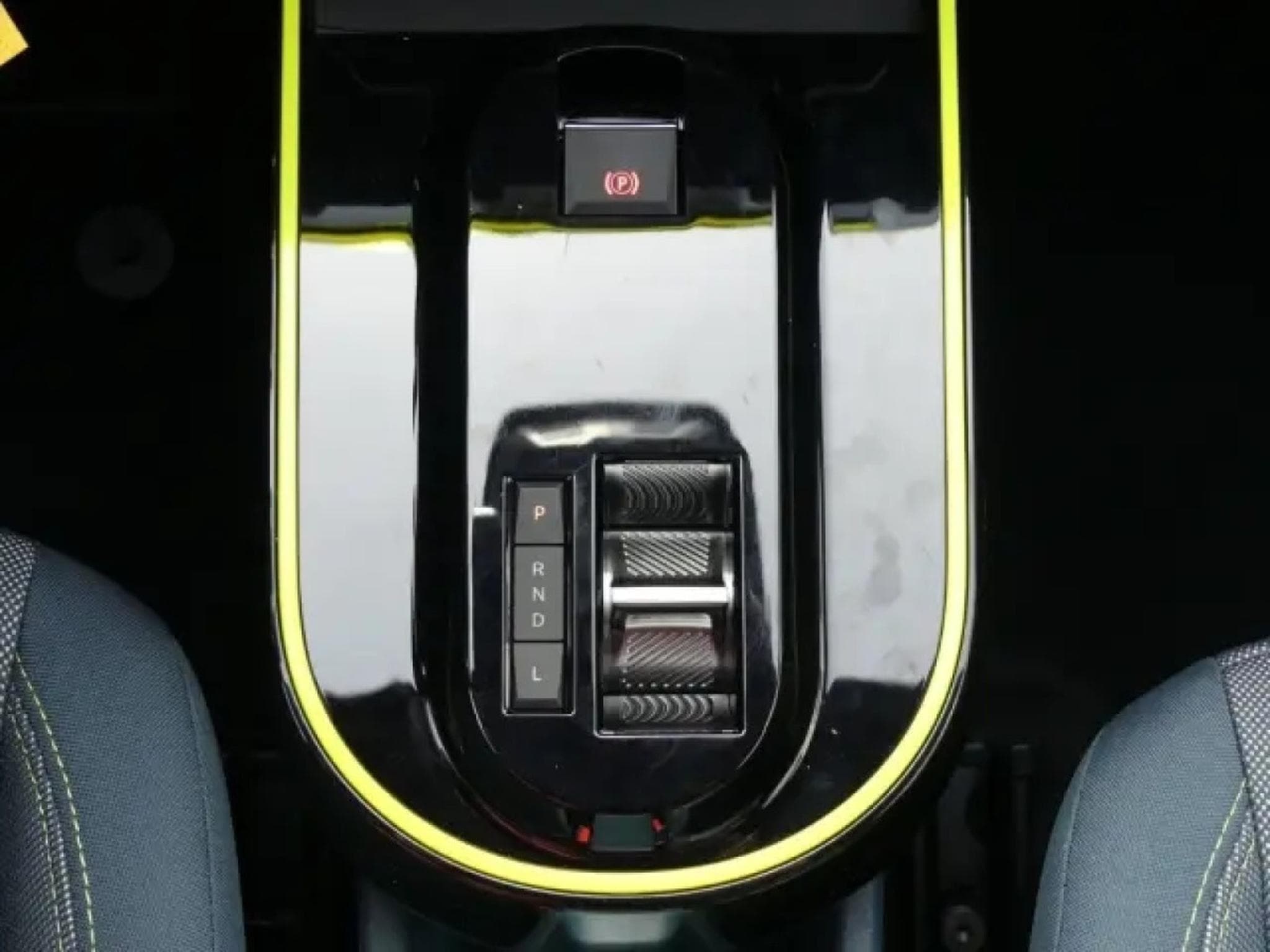 Fiat Grande Panda HYBRID LA PRIMA 1.2 (2026) - Photo 23