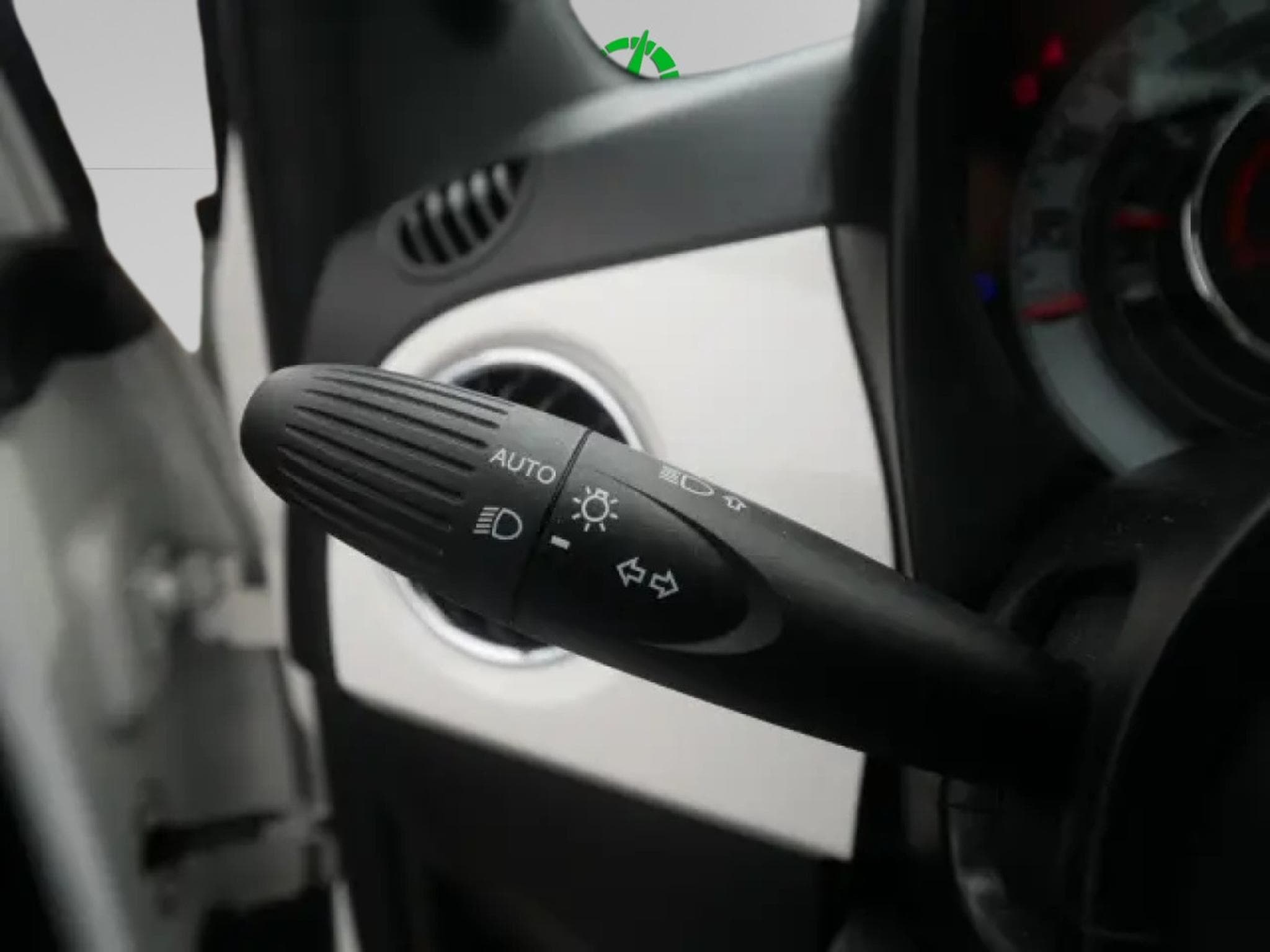 Fiat 500 1.0 GSE HYBRID DOLCEVITA (2022) - Photo 17
