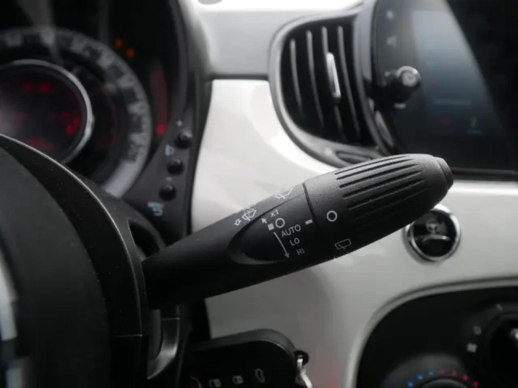 Fiat 500 1.0 GSE HYBRID DOLCEVITA (2022) - Photo 18
