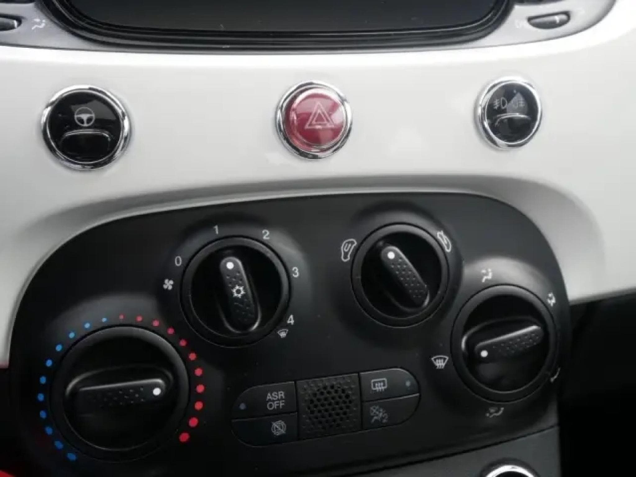 Fiat 500 1.0 GSE HYBRID DOLCEVITA (2022) - Photo 20