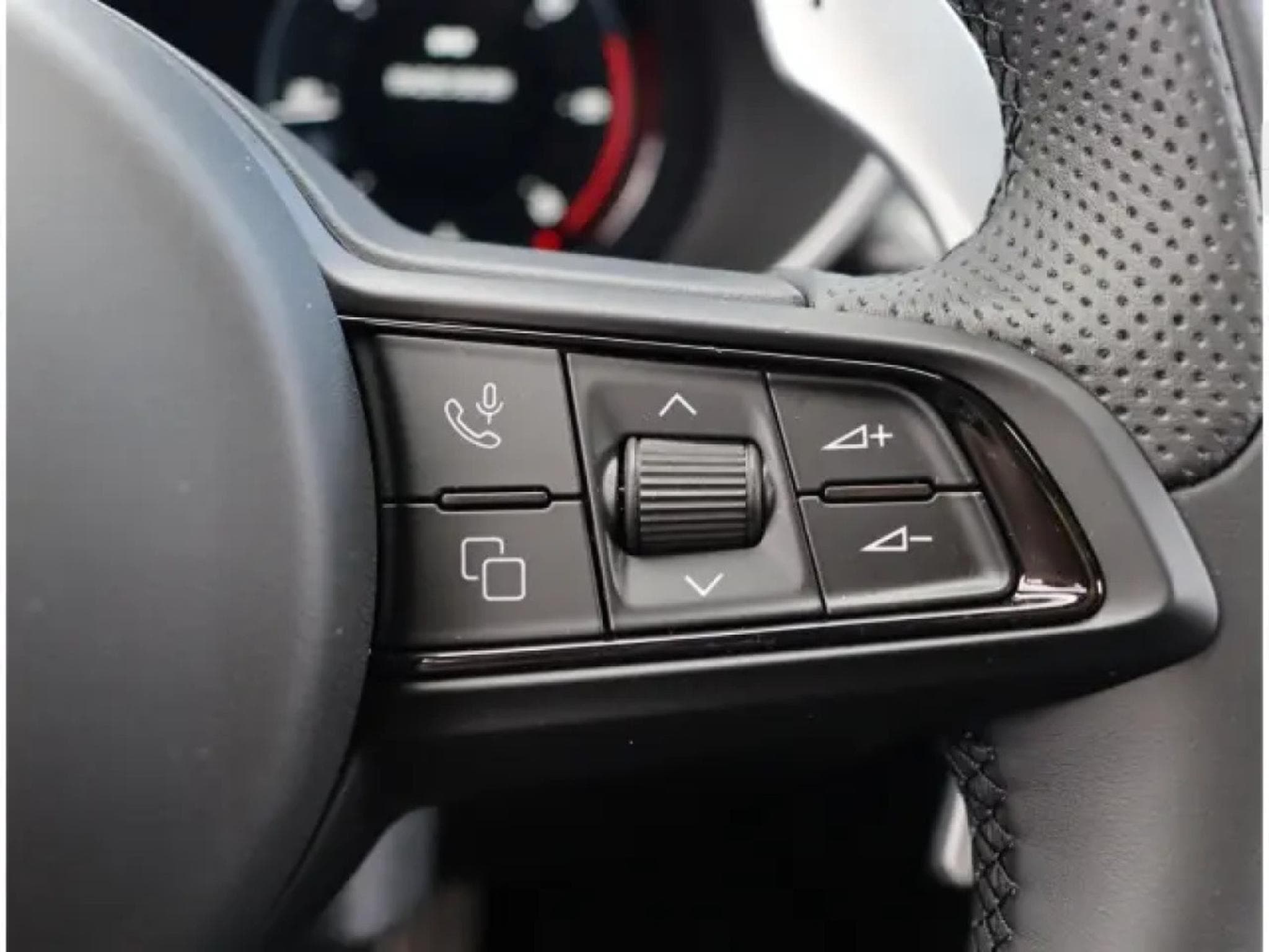 Alfa-Romeo Stelvio VELOCE 2.2 DIESEL (2026) - Photo 15